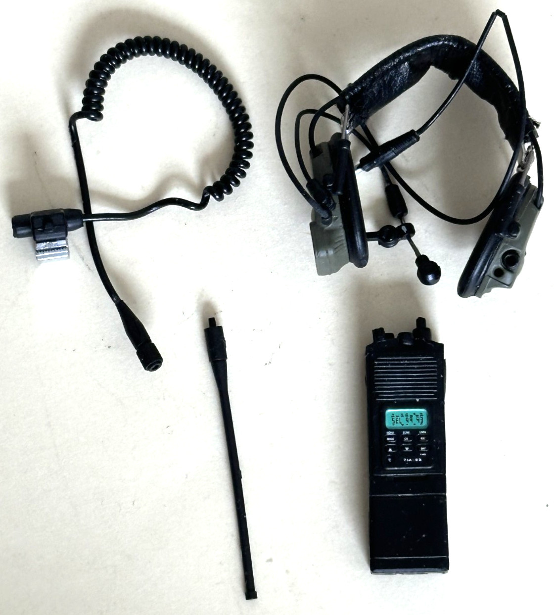 1/6 scale ES Easy & Simple 26051B PRC-148 Radio w. Peltor Headset Delta SEAL6