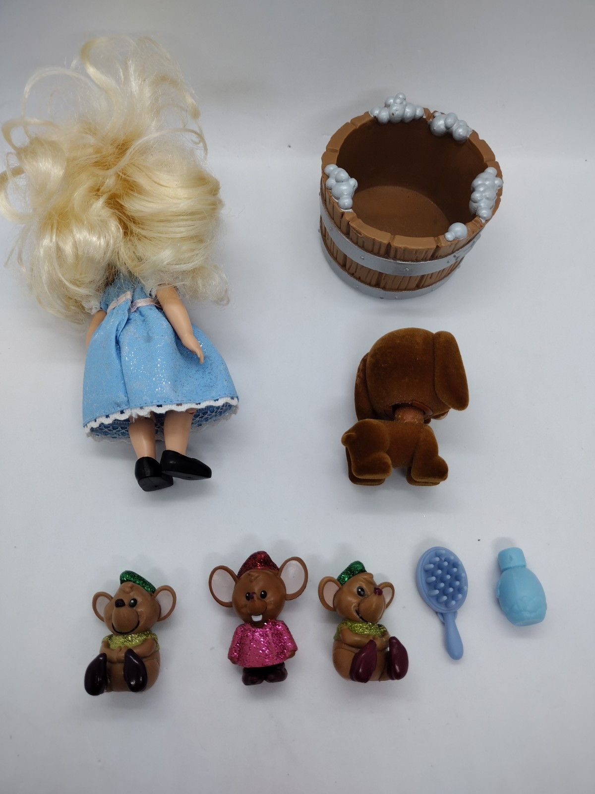 DISNEY STORE 8pc Animators Collection CINDERELLA 5&Prime; toddler doll mice set