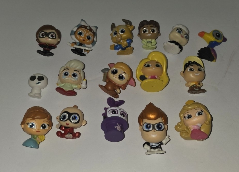 Disney Doorables Lot of 16 No Duplicates Various Series Collectable Play Fun