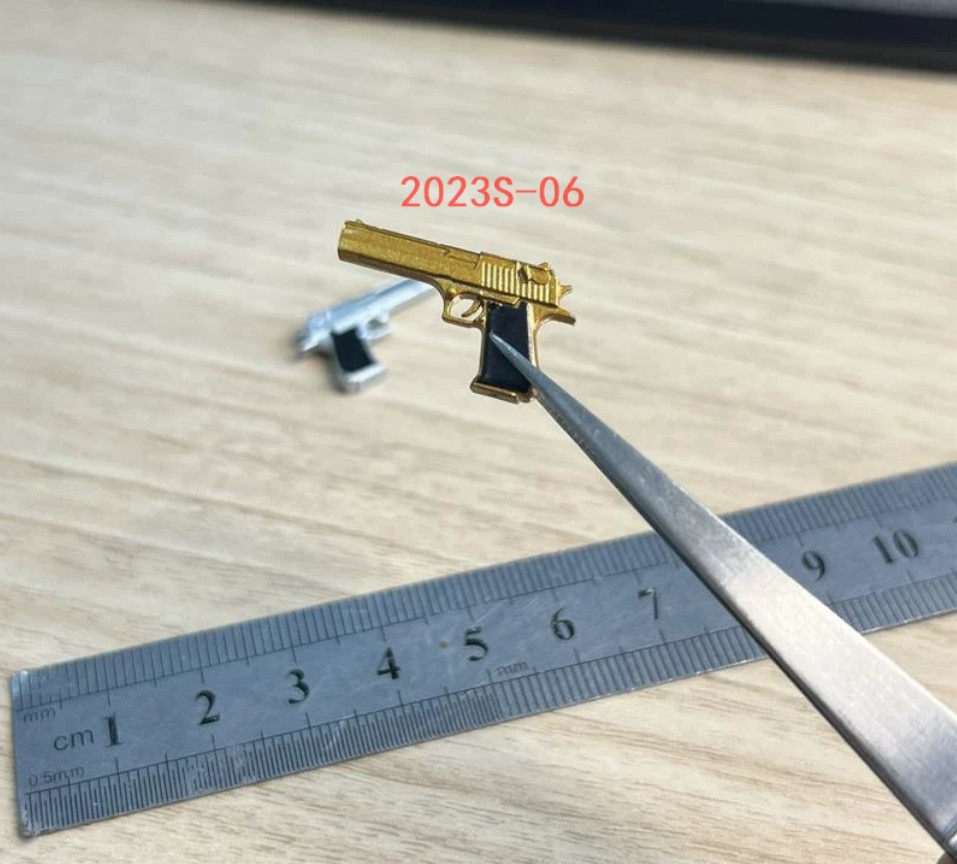 1/12 SCALE Agent Gold Pistol Handgun Weapon Model Toy for 6&Prime; Action Figure Doll