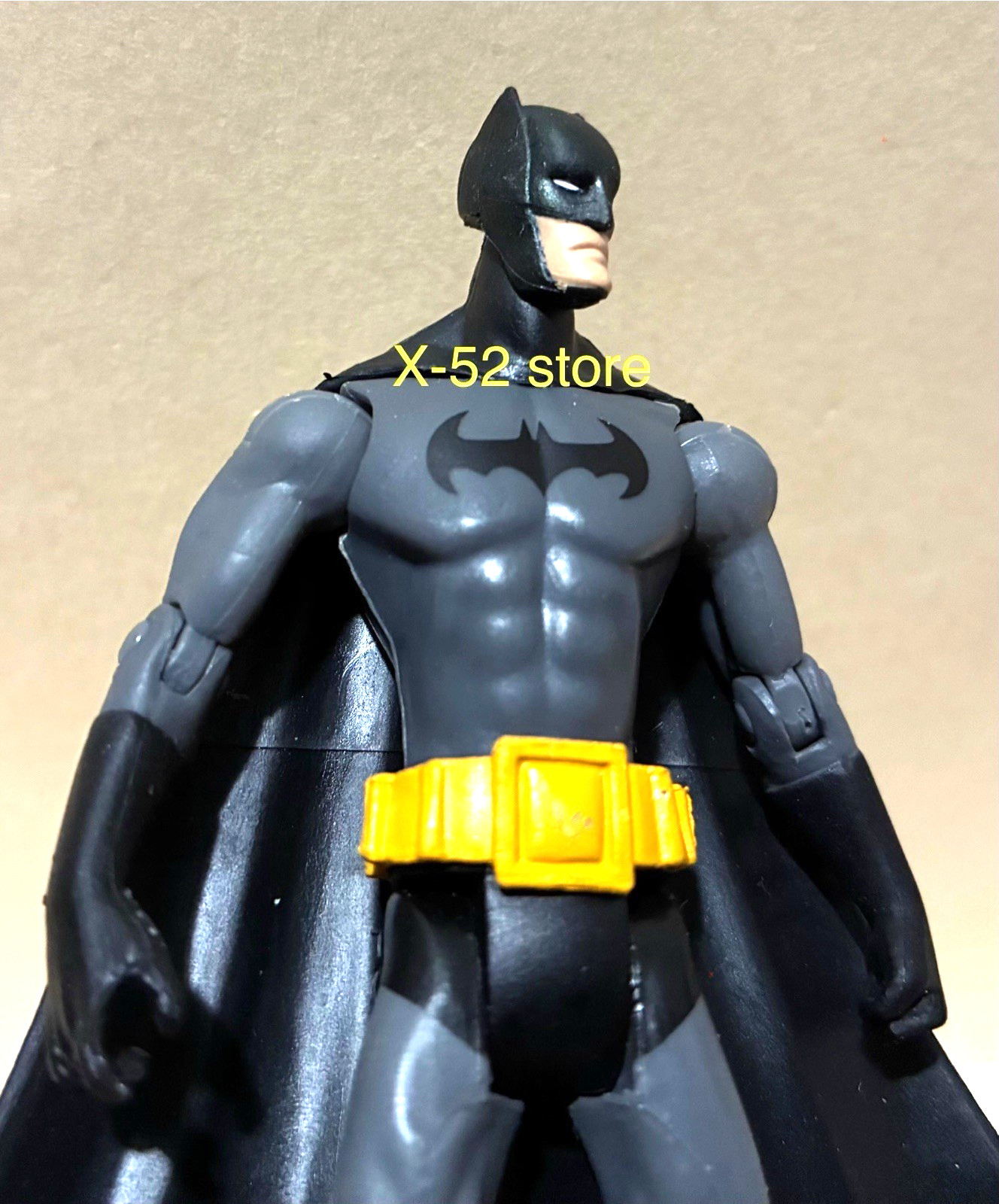 Batman figure DC Universe Infinite Heroes Crisis on Earths Gotham Knight Bruce W