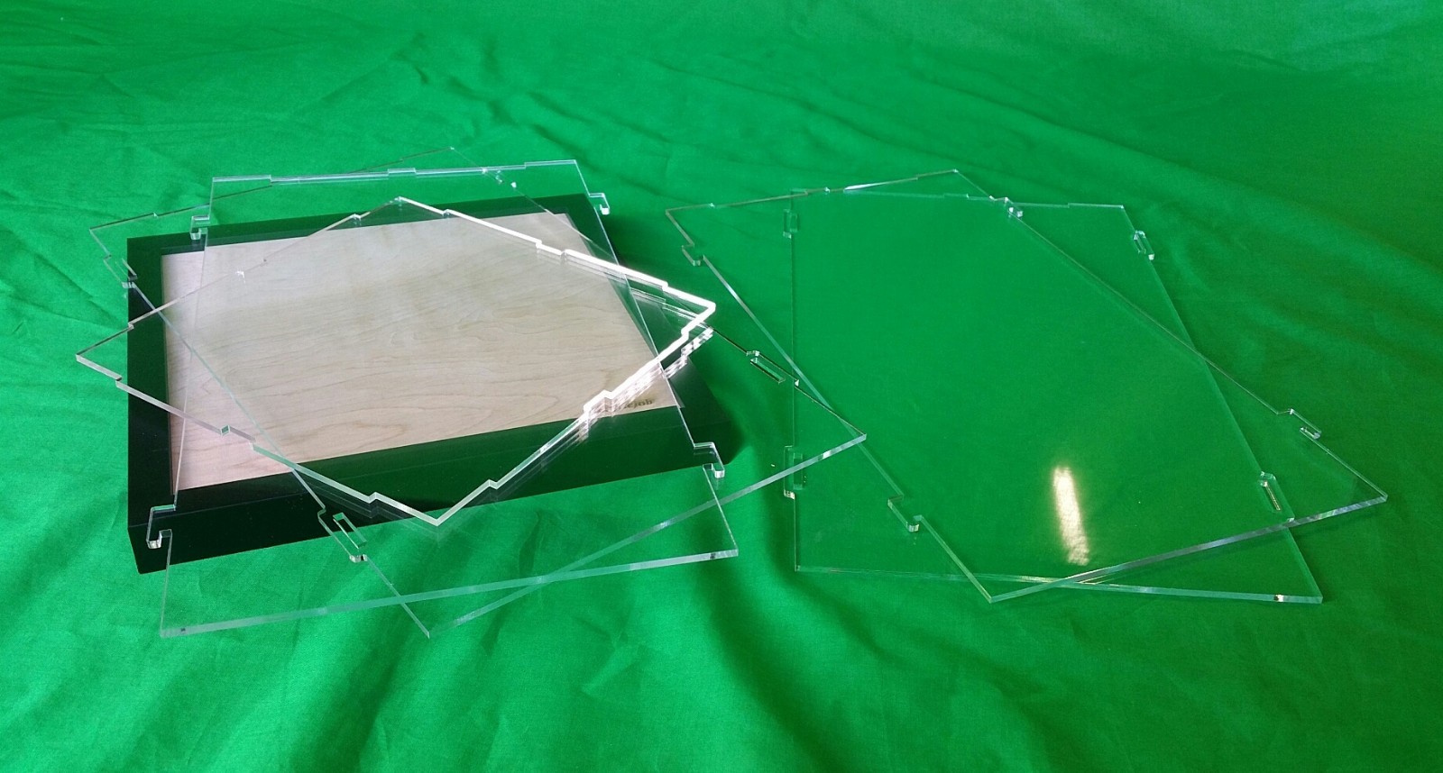 14&Prime;L x 14&Prime;W x 28&Prime;H display case Hot Toy Figures 1/6 Scale, Statue, Doll Dolls