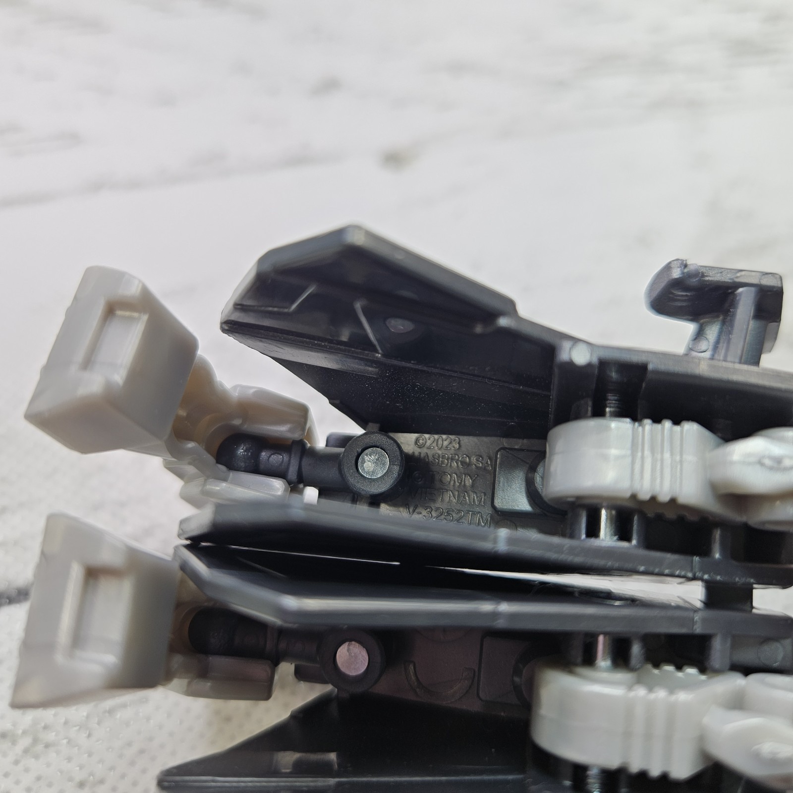 Hasbro Transformers Earthspark Megatron Deluxe 2023 5&Prime; Adjustable Action Figure