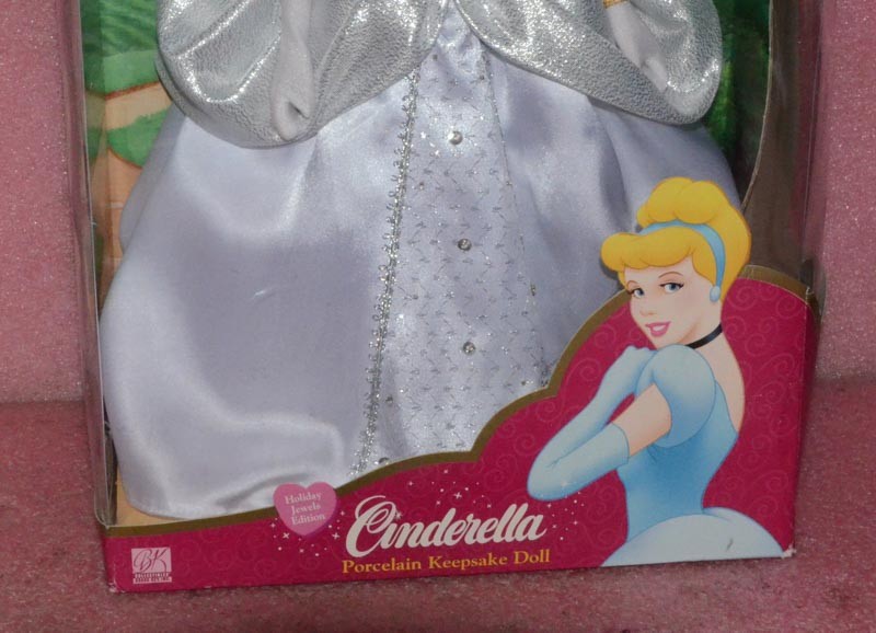 CINDERELLA Porcelain Brass Key Keepsake 16&Prime; Doll White Wedding Dress.