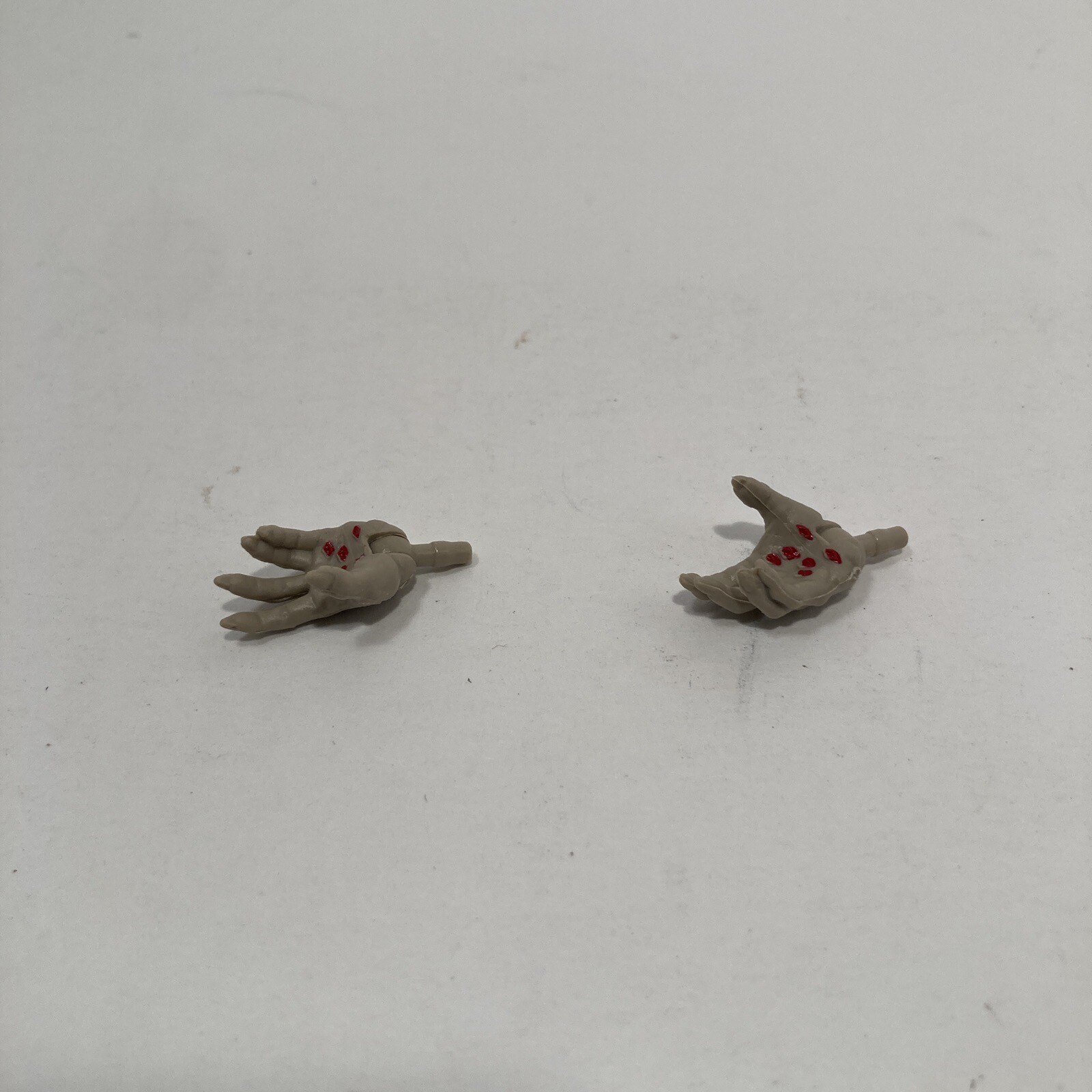 MARVEL LEGENDS ARMADILLO BAF WAVE MORLUN PAIR OF HANDS ONLY CUSTOM FODDER