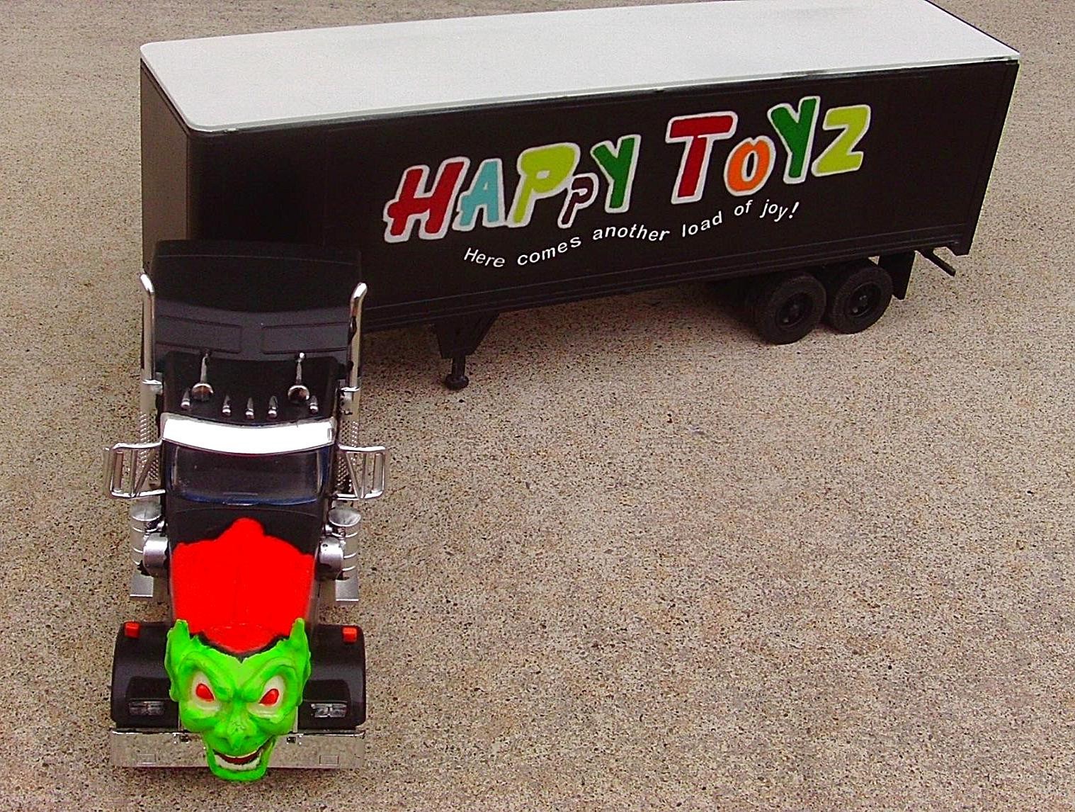 Maximum Overdrive Goblin Head Unpainted 1:32 Blank Truck Resin