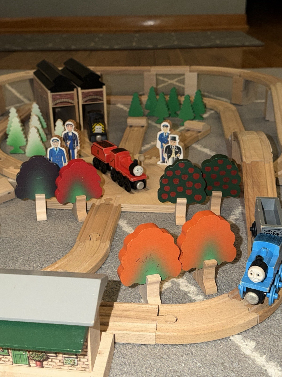 100 Piece SET ! THOMAS FRIENDS TRAIN WOODEN RAILWAY 1992 , #99402 !