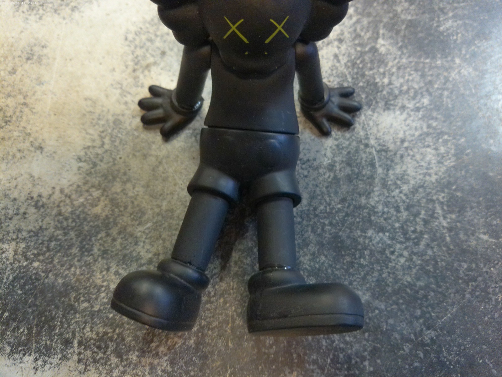 Kaws Replica Figure Sitting-back
