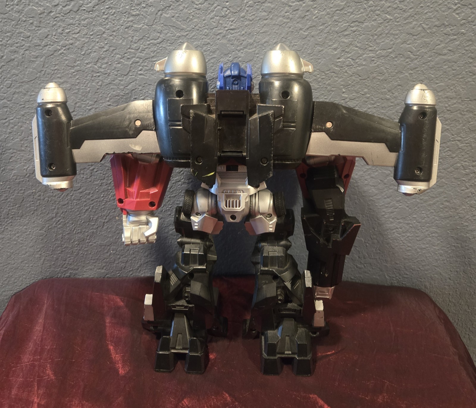 Transformers Mega Power Bots Optimus Prime Hasbro 2008