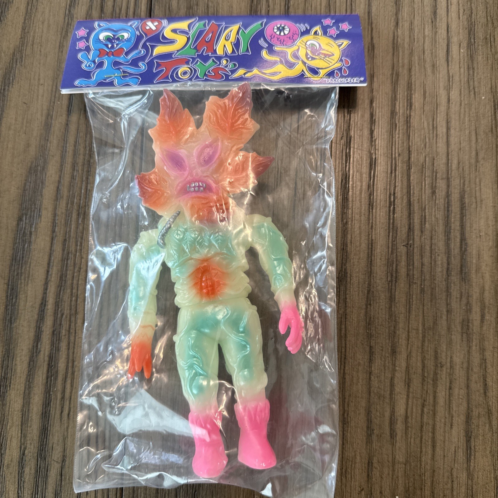 Draculazer Dead Leaf Sofubi Sofvi Soft Vinyl Kaiju Ultraman GID Urban Art Toy