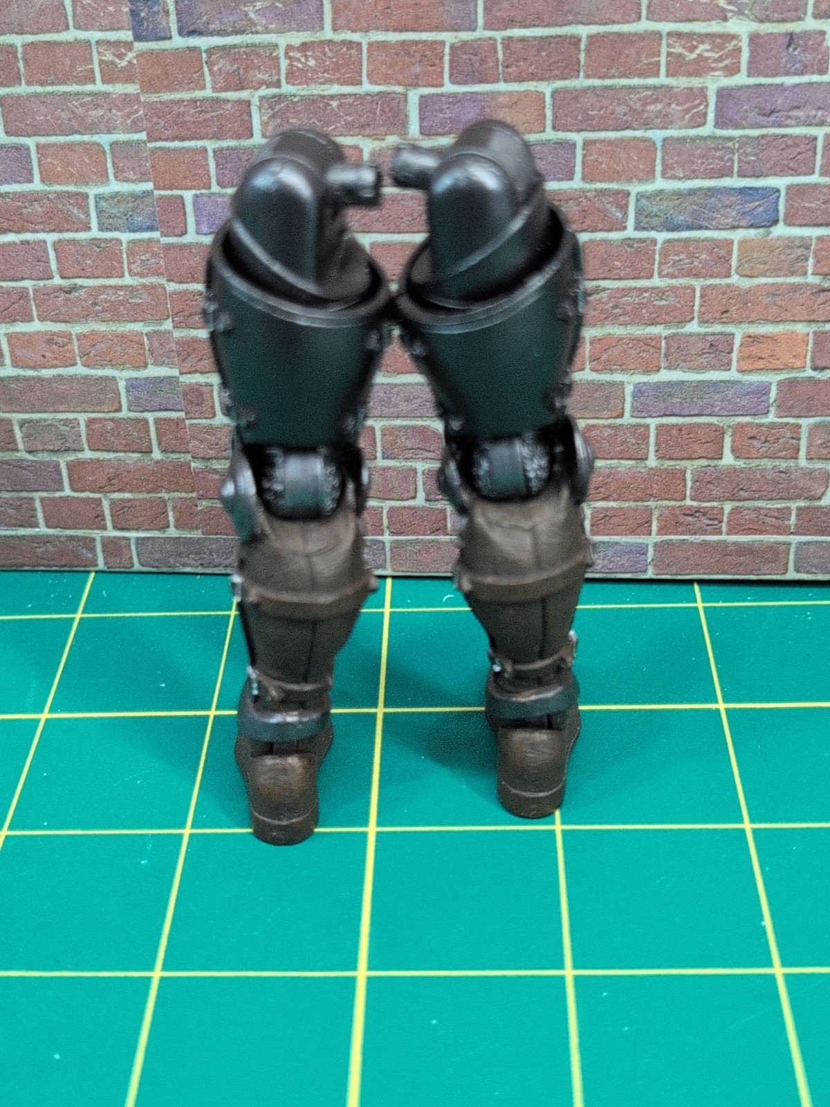 Mythic Legions FH Brown Leather Armory Knight « SET OF ARMOR LEGS w/LEATHER BOOTS