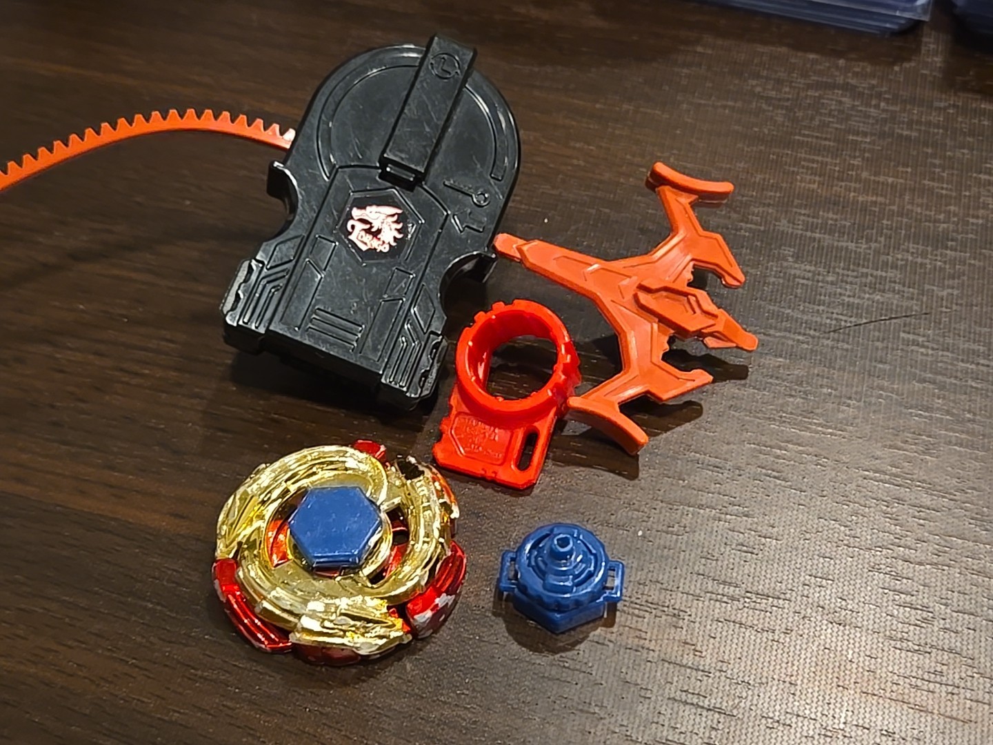 Gold Red Lightning L-Drago 100HF Beyblade Hasbro Metal Fusion Launcher BB-43