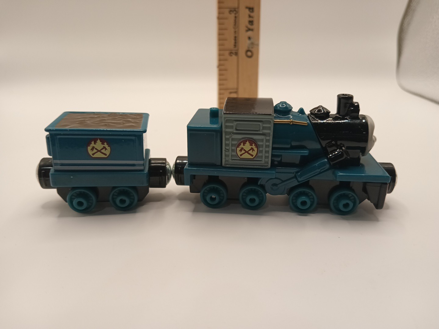 Thomas & Friends Take N Play FERDINAND WITH TENDER THAILAND Round Magnet