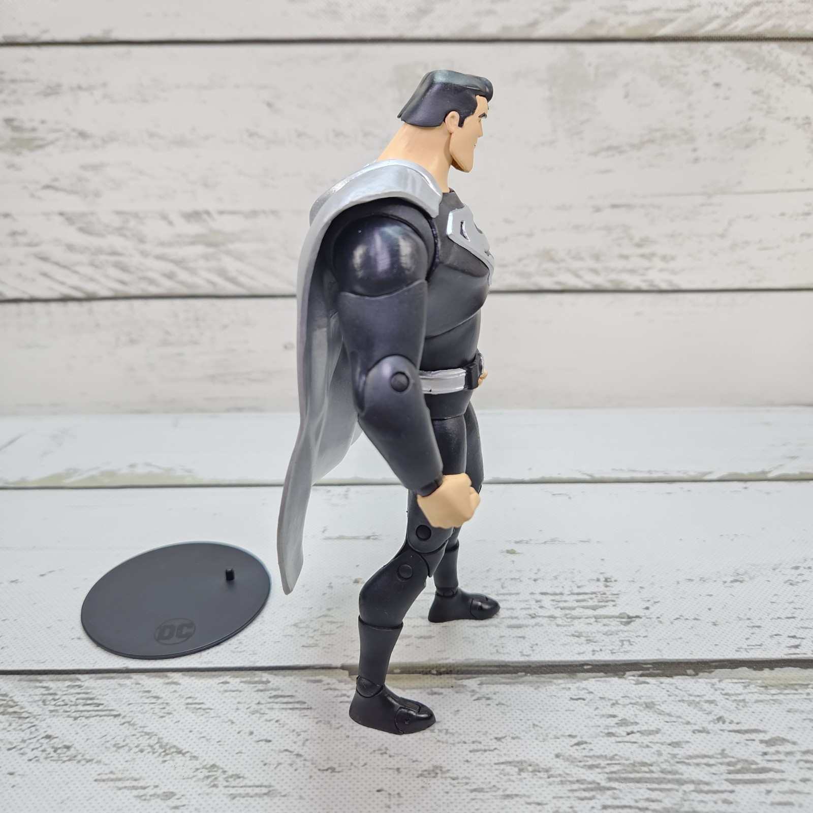 McFarlane DC Multiverse Superman The Animated Series Black Suit 2020 7&Prime; Figure