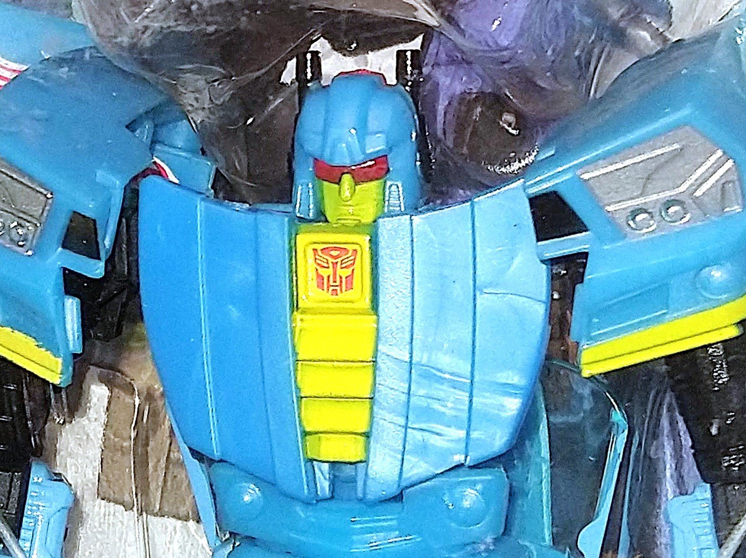 Transformers Nightbeat Thrilling 30 Generations 30th Anniversary Deluxe Autobot