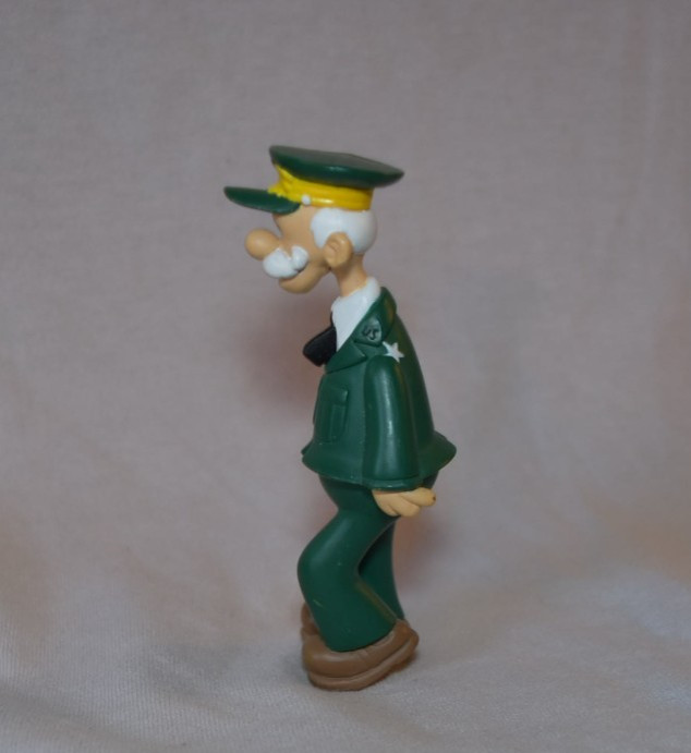 2000 Dark Horse Comics Beetle Bailey General Halftrack Figure