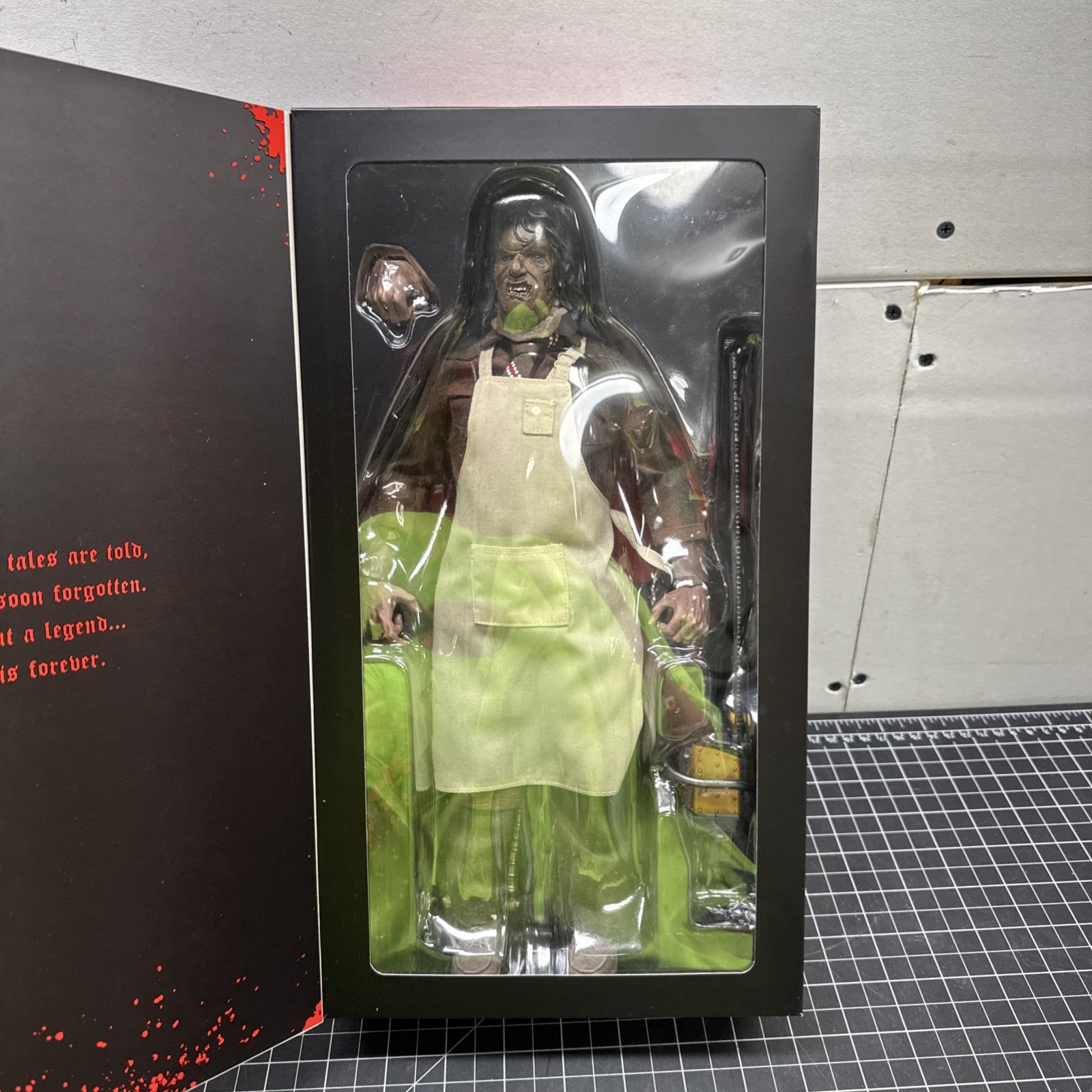 Trick Or Treat Studios The Texas Chainsaw Massacre III 1:6 Leatherface Figure A2