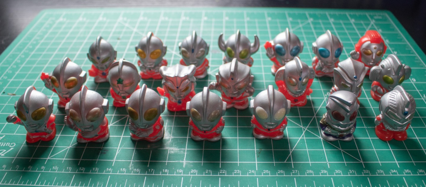 LOT OF 21 Ultraman 1.5 Inch Finger Puppet Figures Japan Collectible Rare