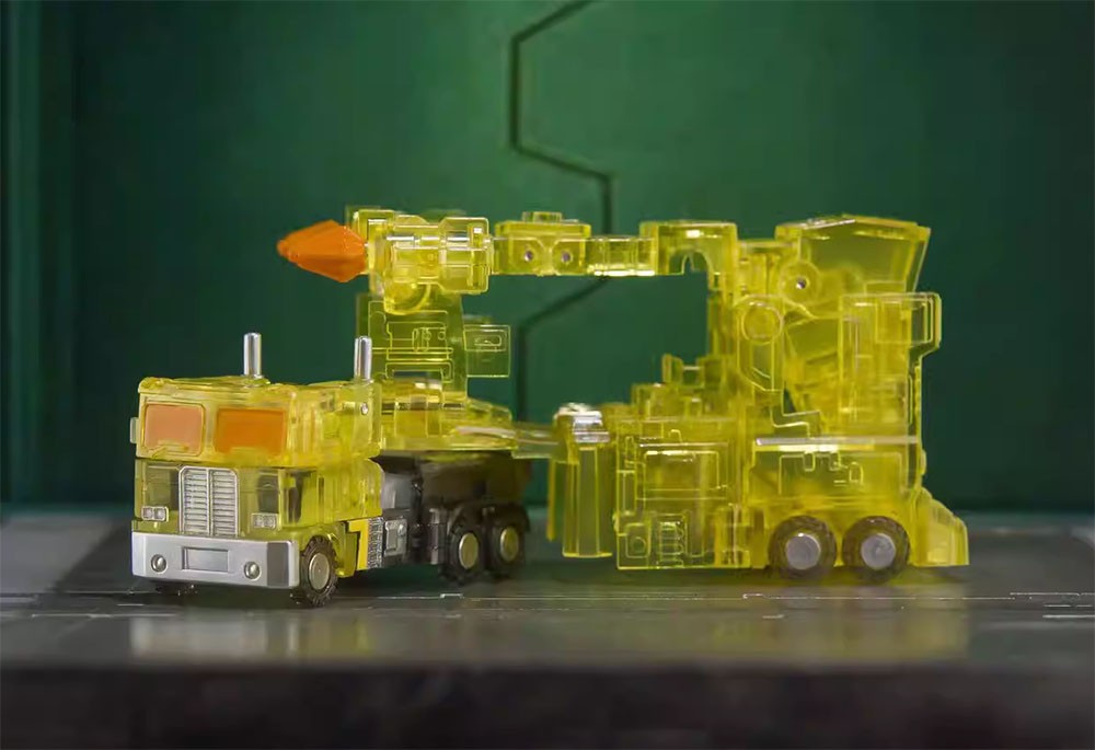 DR.Wu Customs DW-E23S TACTICAL COMMANDER Ultra Magnus Transparent Yellow Figure