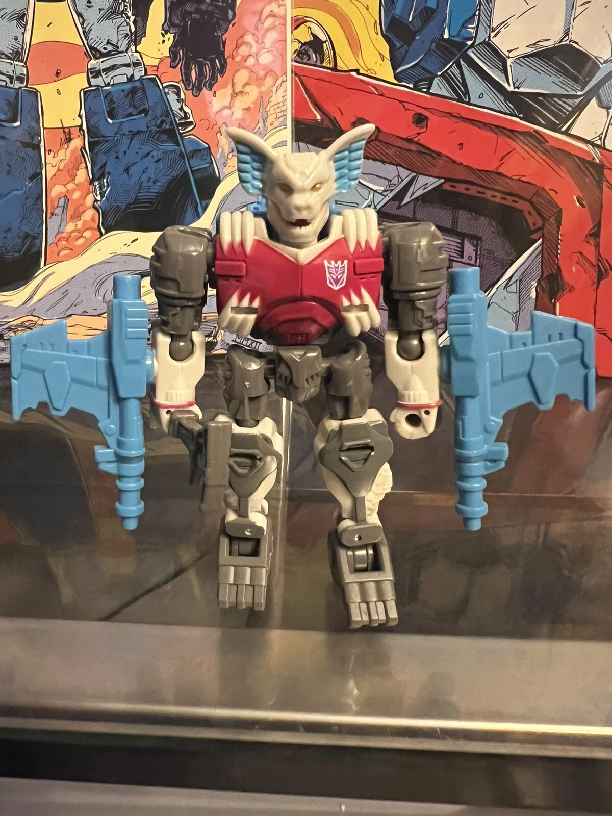 Transformers Legacy G1 Pretender Bomb-burst