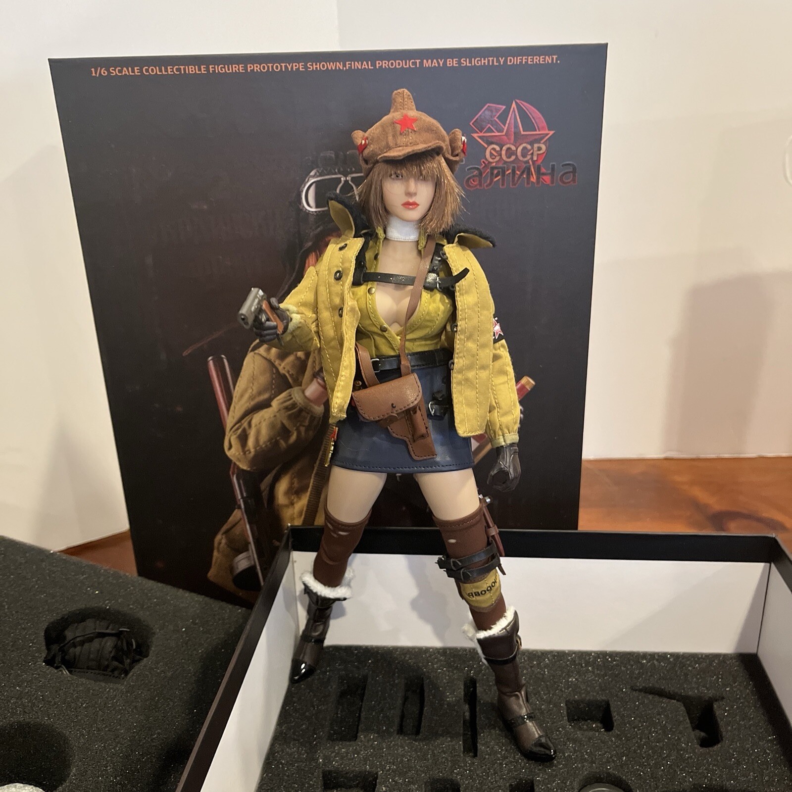 1/6 Flagset Red Alert Galina