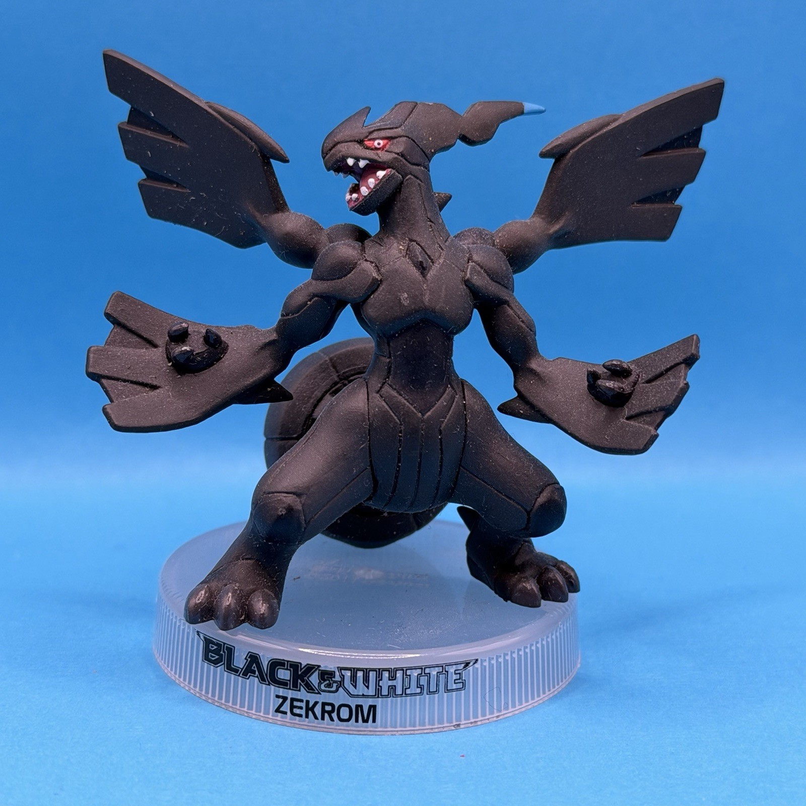 ZEKROM & RESHIRAM Figures 2011 Nintendo Pokemon TCG Black & White With BASE