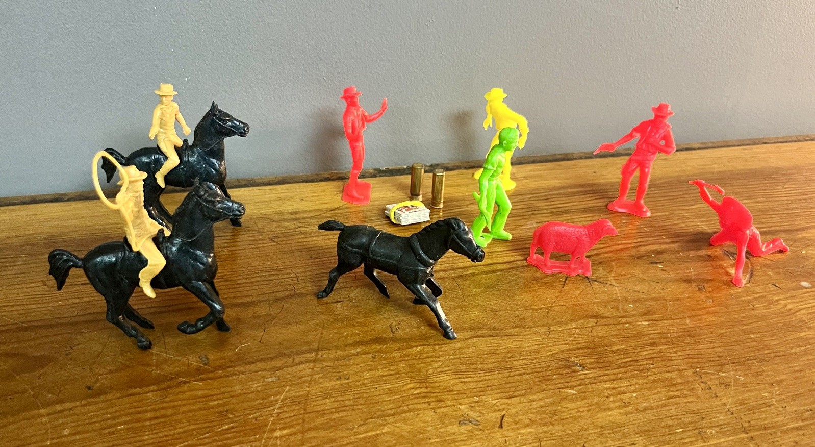 Vintage 70&rsquo;s Toys Molded Plastic Cowboys & Indian set Western Toys