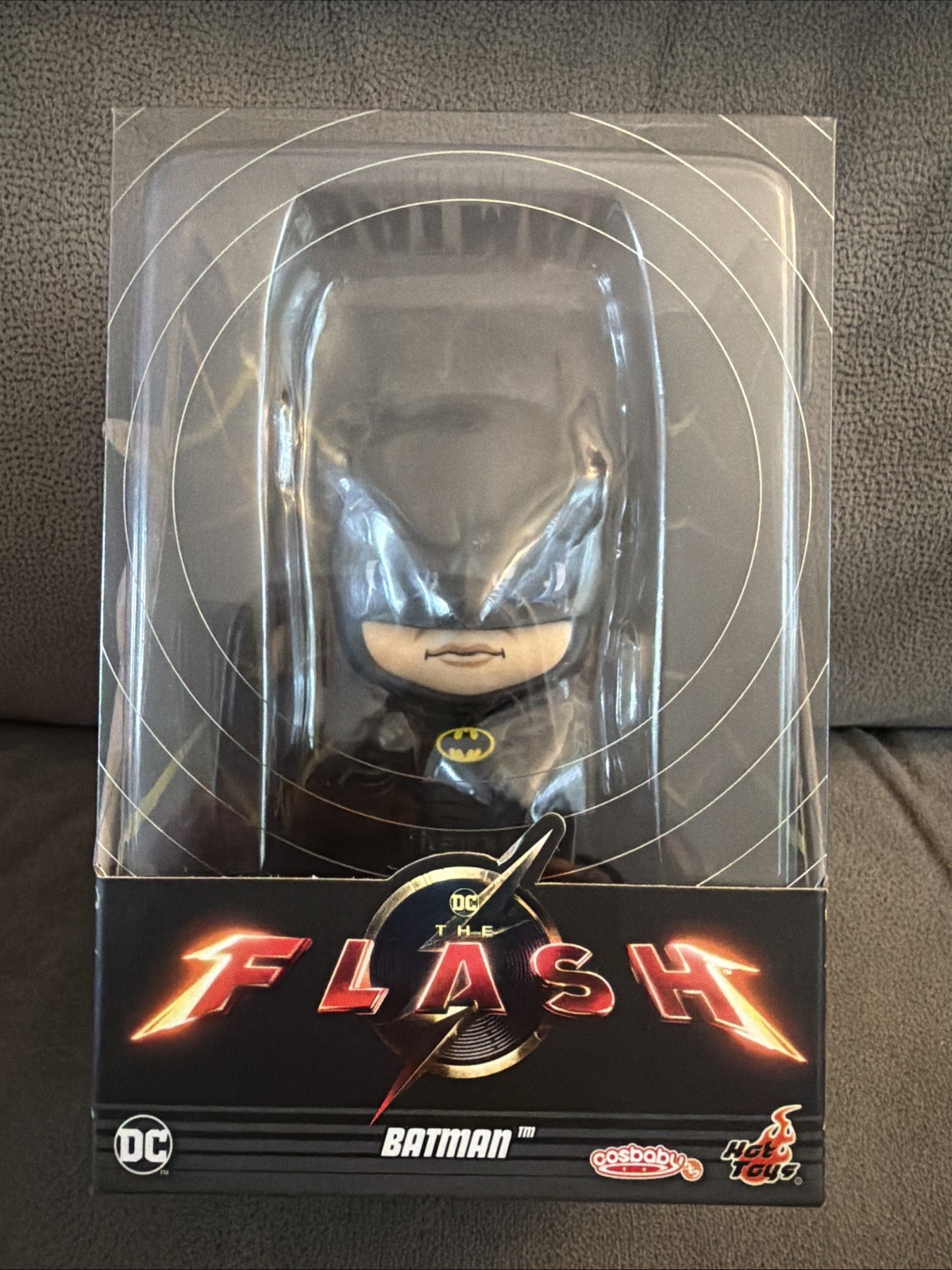 Hot Toys DC The Flash Batman Gotham Guardian Cosbaby NEW Figure