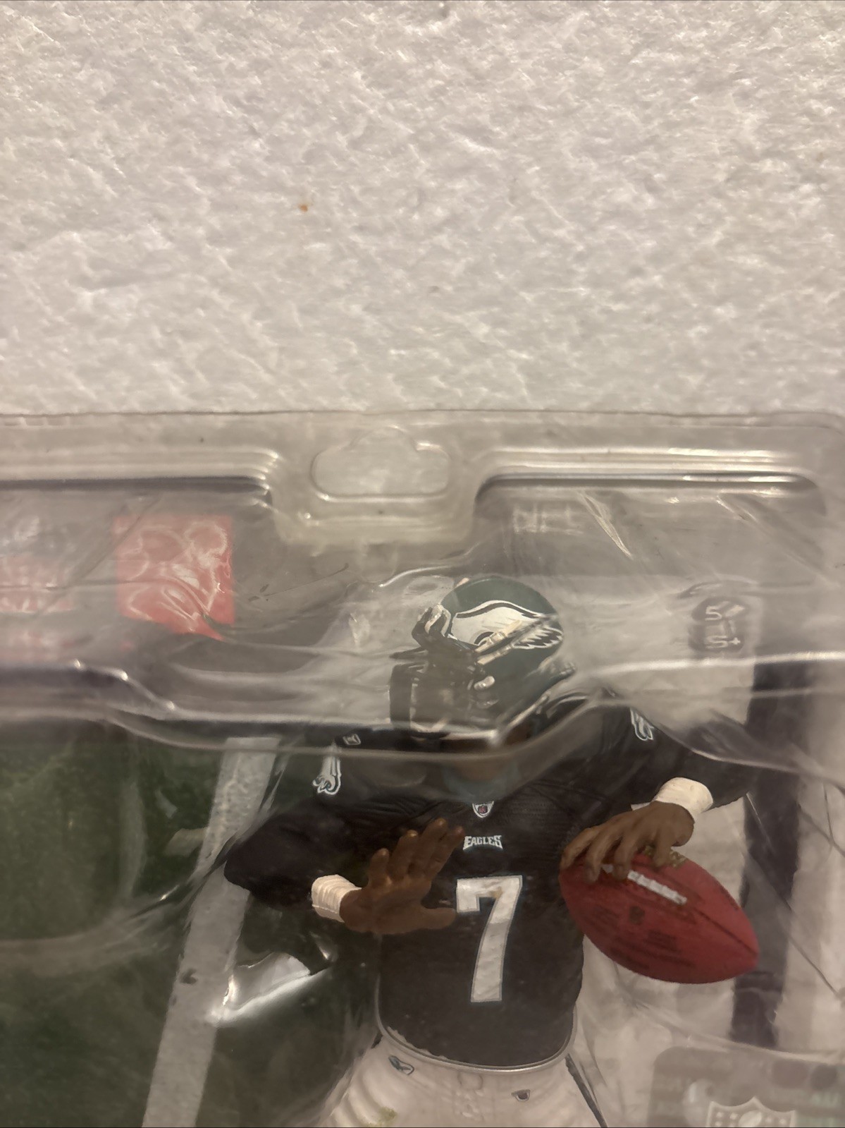 MCFARLANE MICHAEL VICK NFL SERIES 28 EAGLES QB BLACK SHIRT VARIANT #248/500