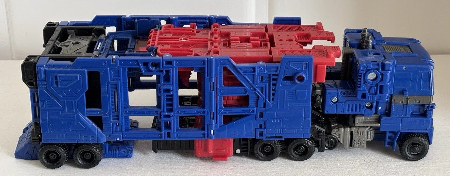 Transformers Hasbro Pulse Exclusive Shattered Glass Leader Ultra Magnus COMPLETE
