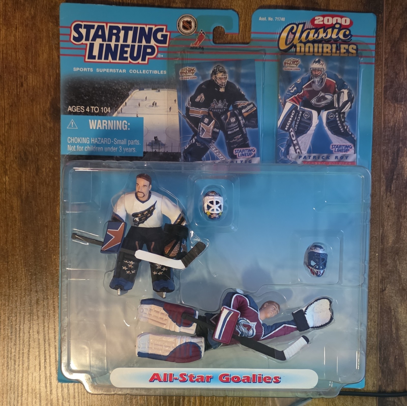 Starting Lineup 2000 Classic Doubles All-Star Goalies Kolzig & Roy w/ Mask