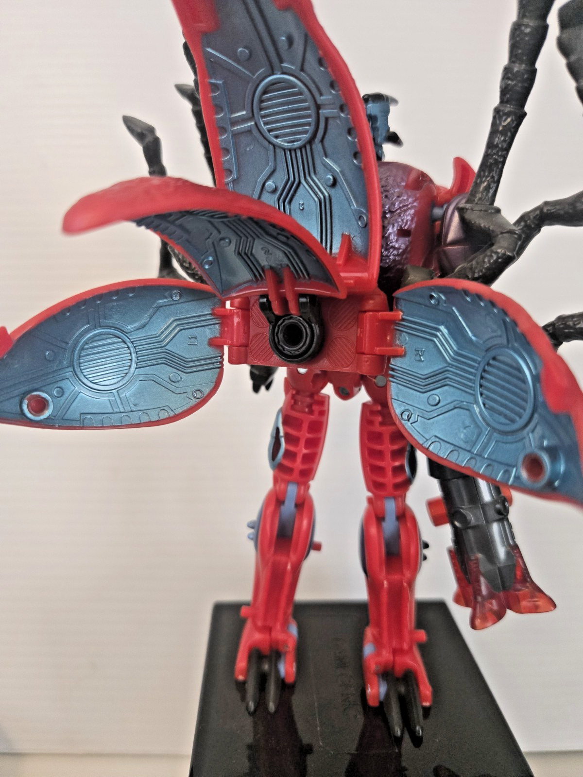 Transformers Legacy Predacon – Inferno
