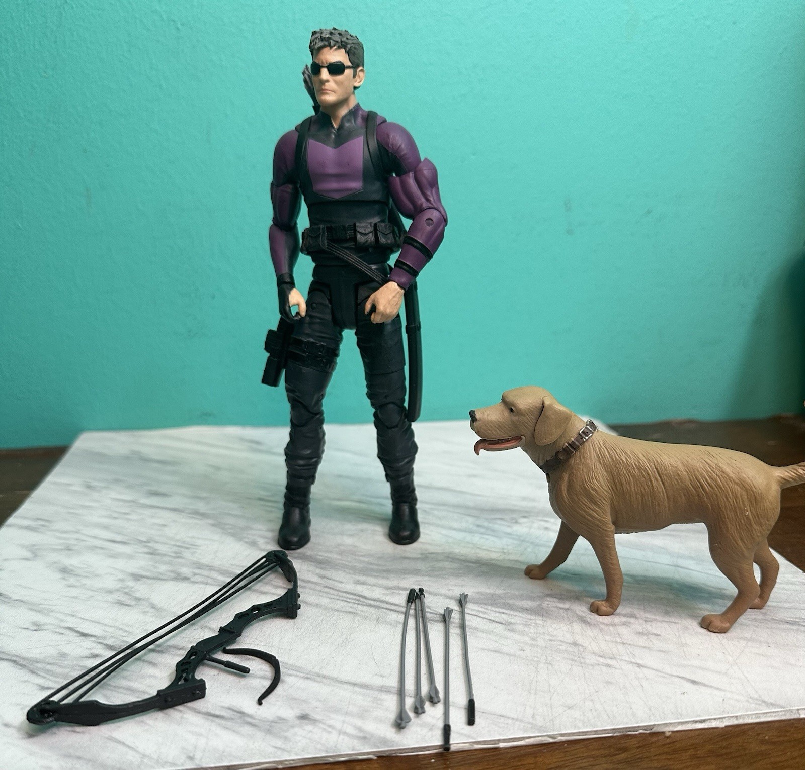 Marvel Diamond Select Hawkeye And Lucky Pizza Dog Disney Store Incomplete 7”