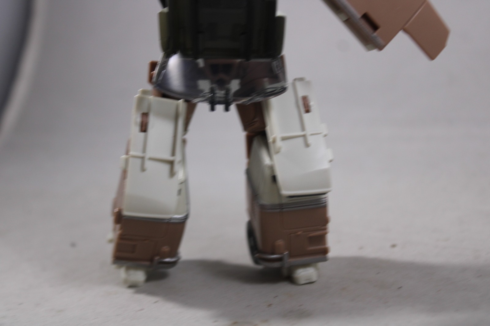 Hasbro Transformers ROTB Studio Series? 108 Wheeljack FOR PARTS READ DESCRIPTION