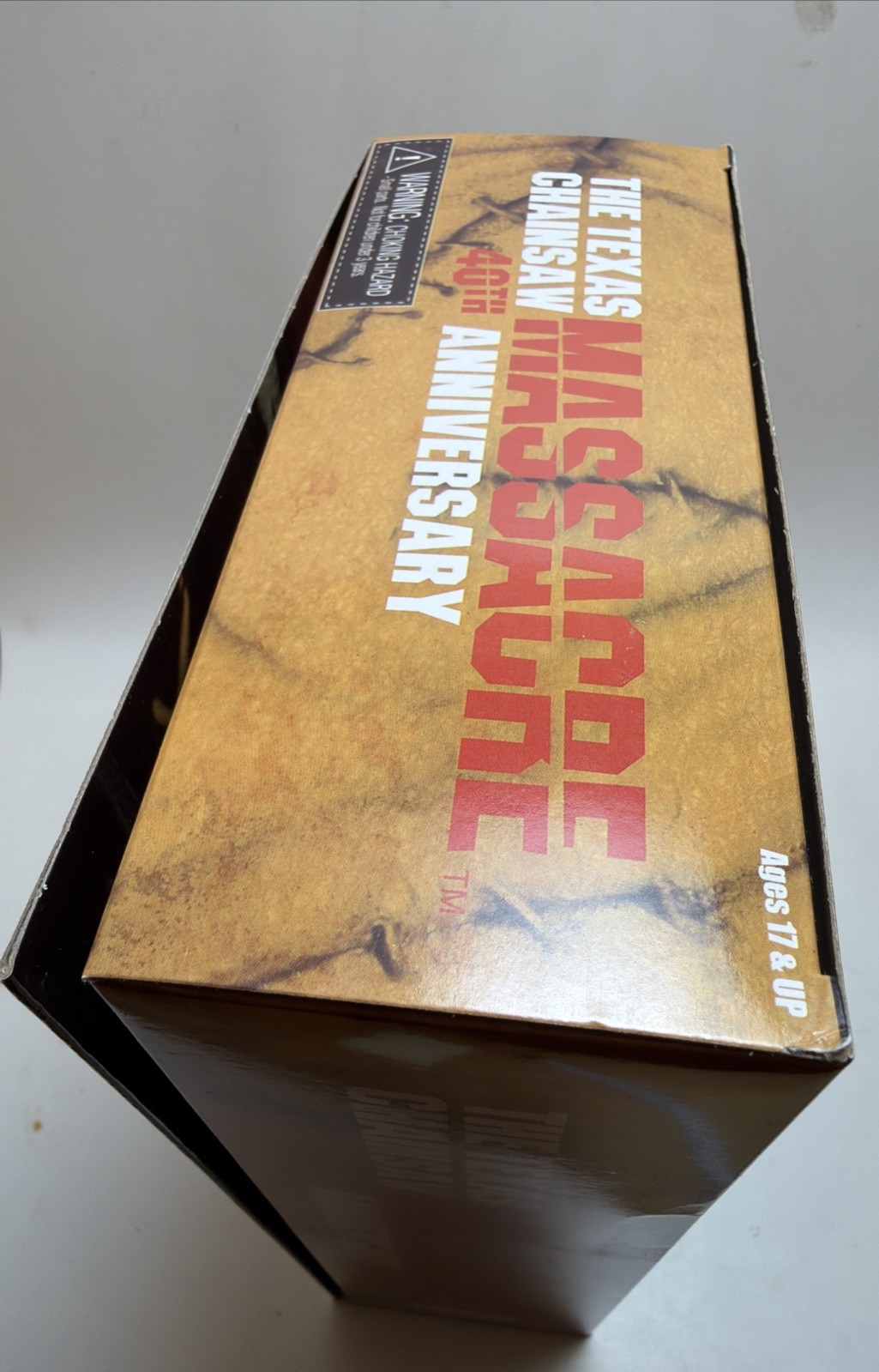 NECA Ultimate Texas Chainsaw Massacre Leatherface 7&Prime; Horror Action Figure 40th