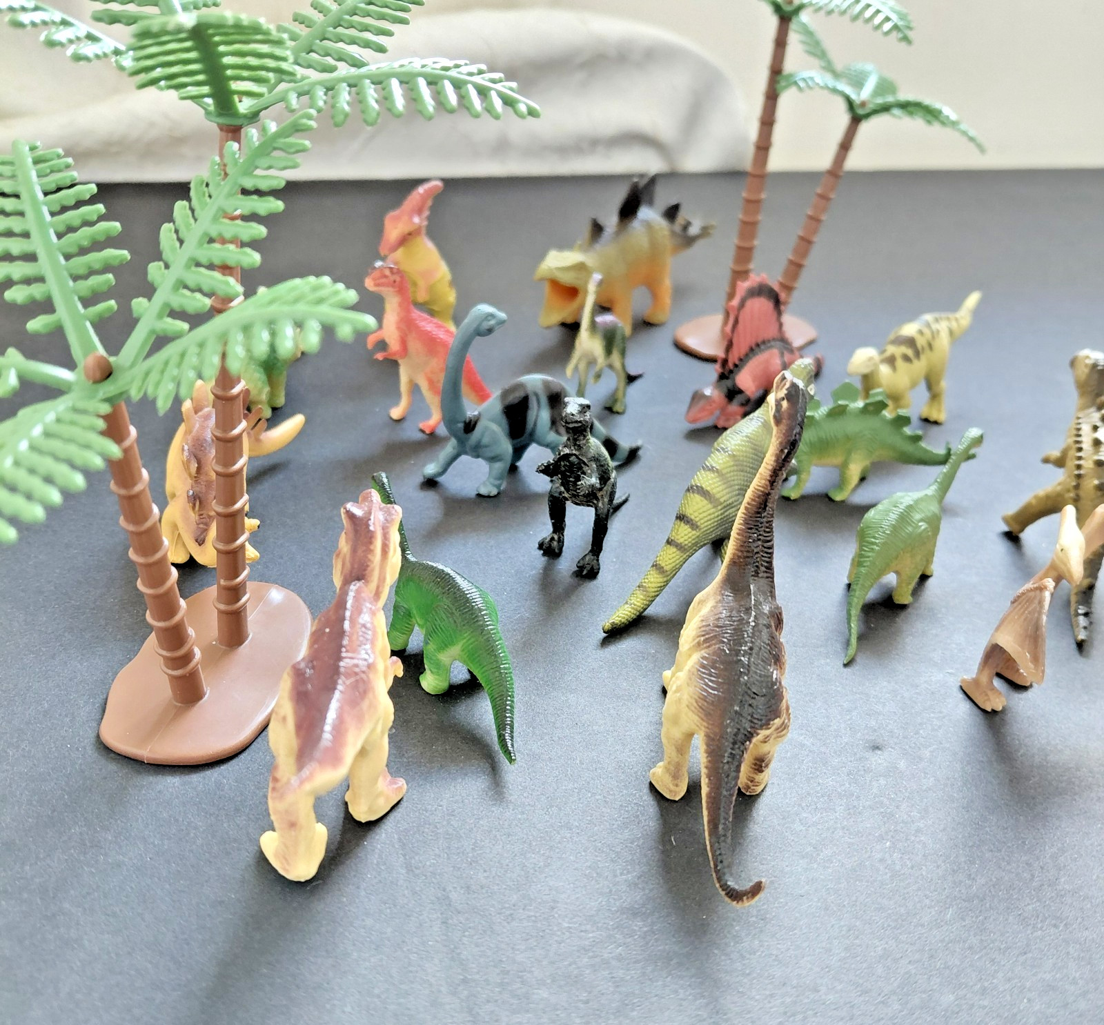 Mini Dinosaur Figures Hard Plastic Lot Of 23 piece 2 – 3 In Tall Education Toys