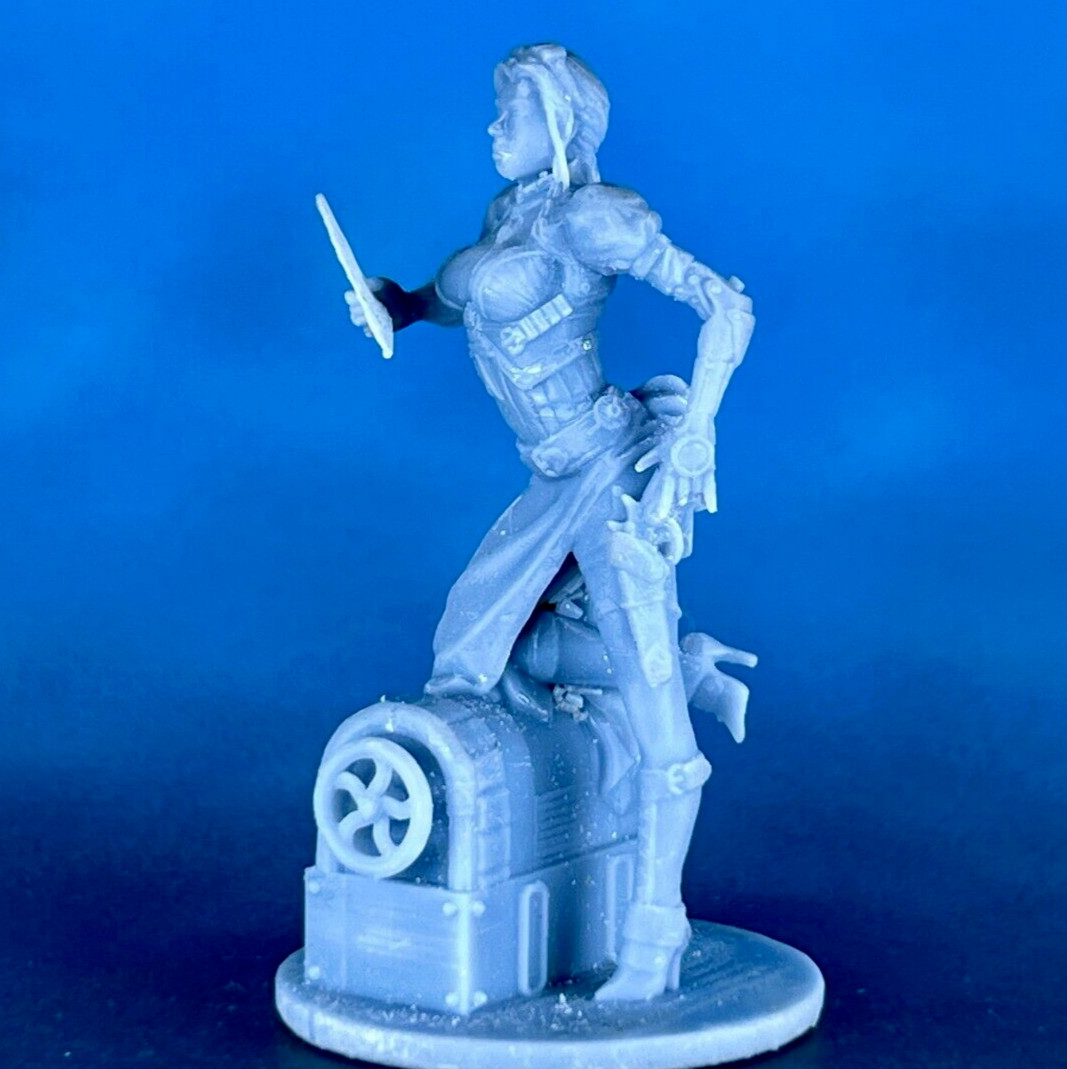Action Figure Girl with a fan Collectible Miniature Unpainted 1/24 scale 80mm