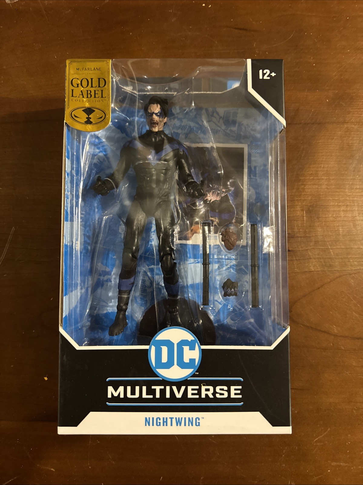 Nightwing (Vampire) – Sealed 7&Prime; inch series figure – GOLD LABEL DC Multiverse