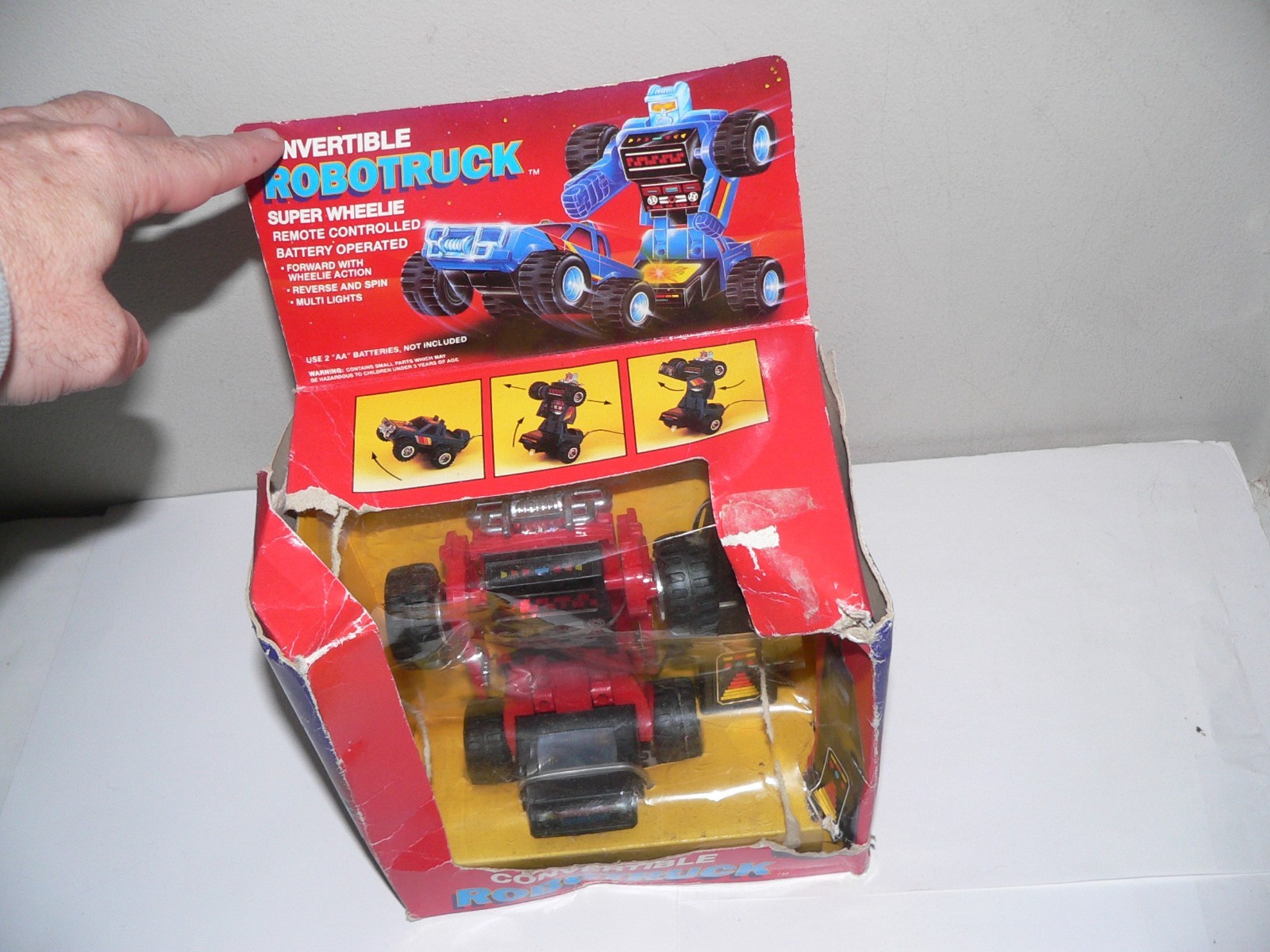 Vintage 1993 SOMA Convertible Robotruck Transformer Robot Super Wheelie BOX
