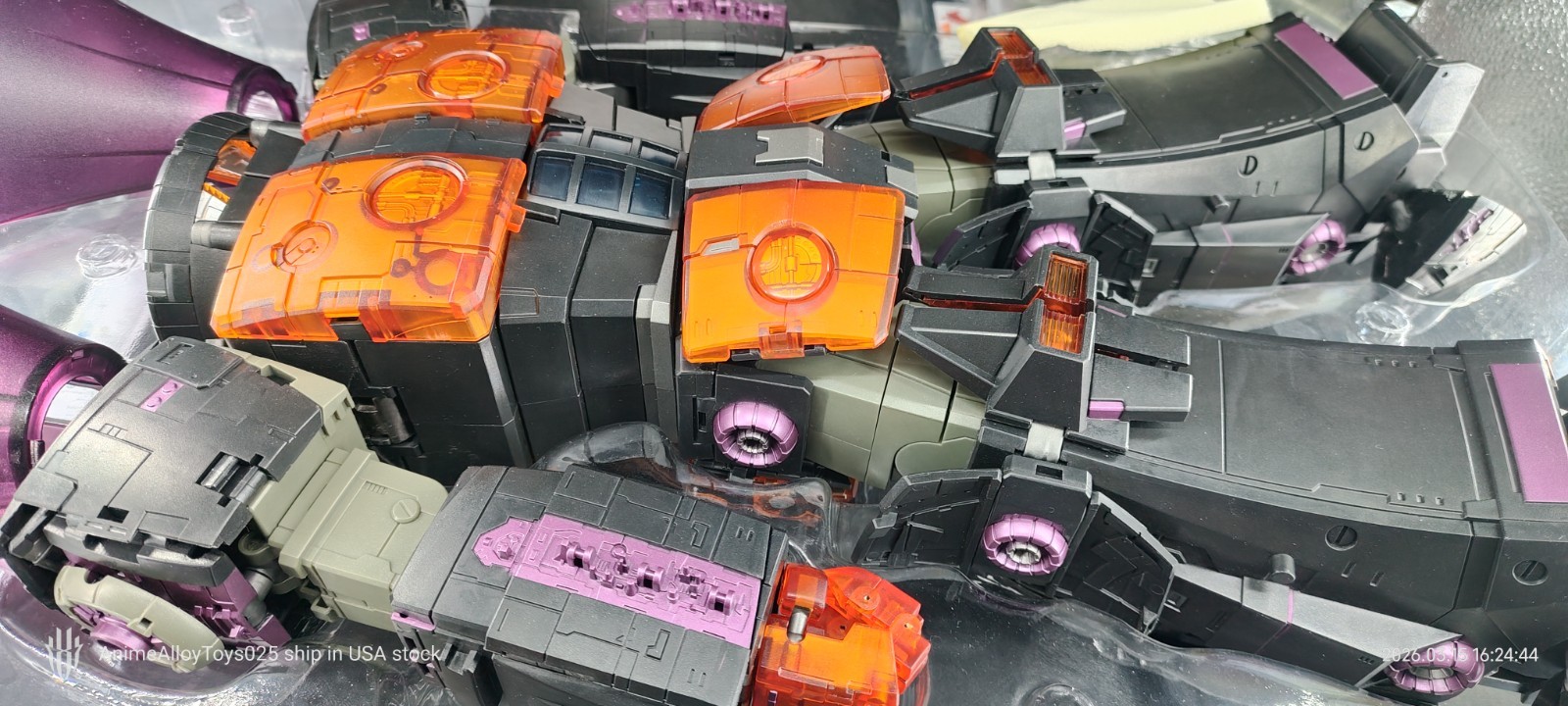 01 Studio Cell 01S01E Unicron Cybertron USAship