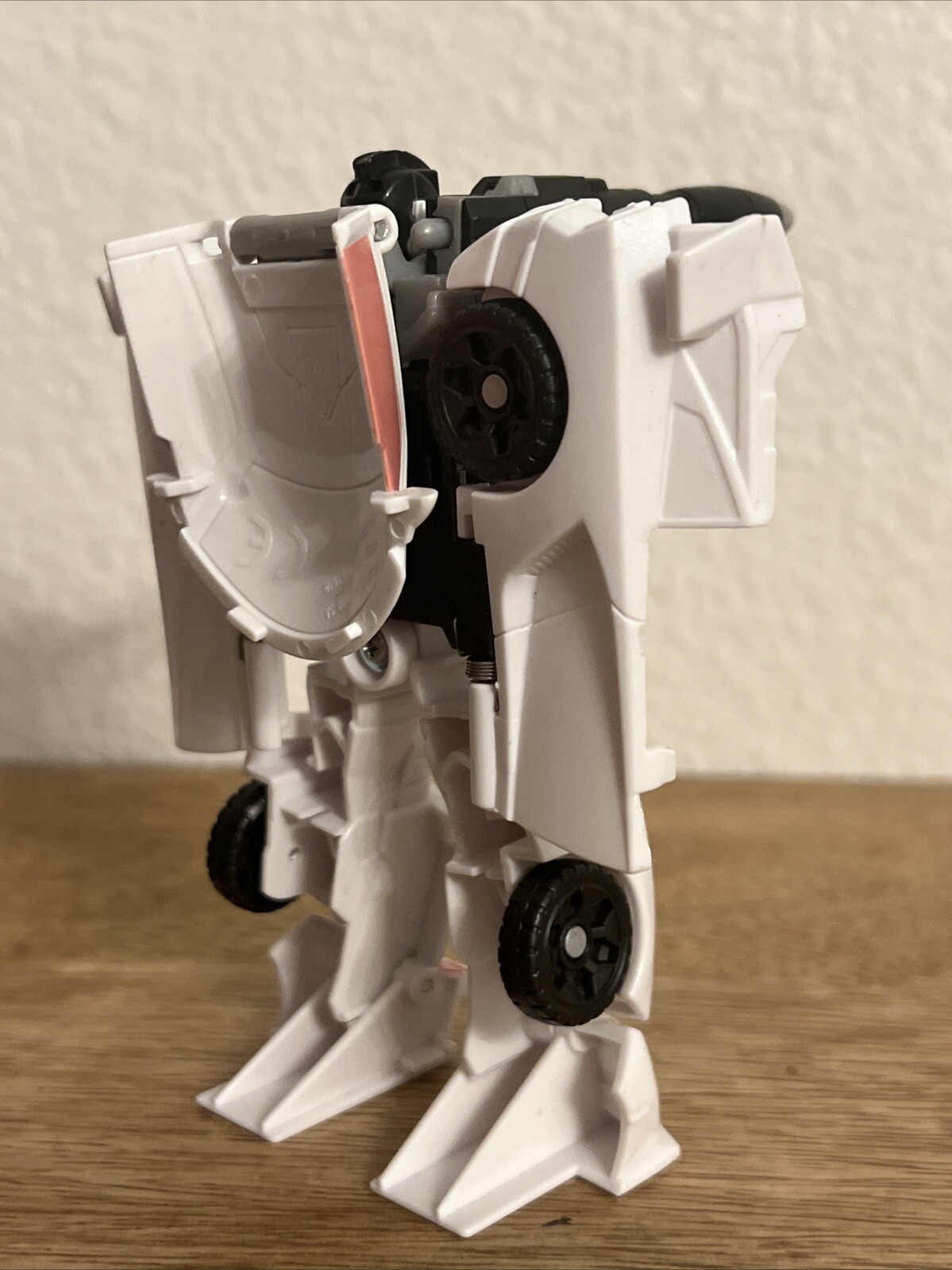 Wheeljack Transformer 4.5” Action Figure Plastic Autobot Robot Toy