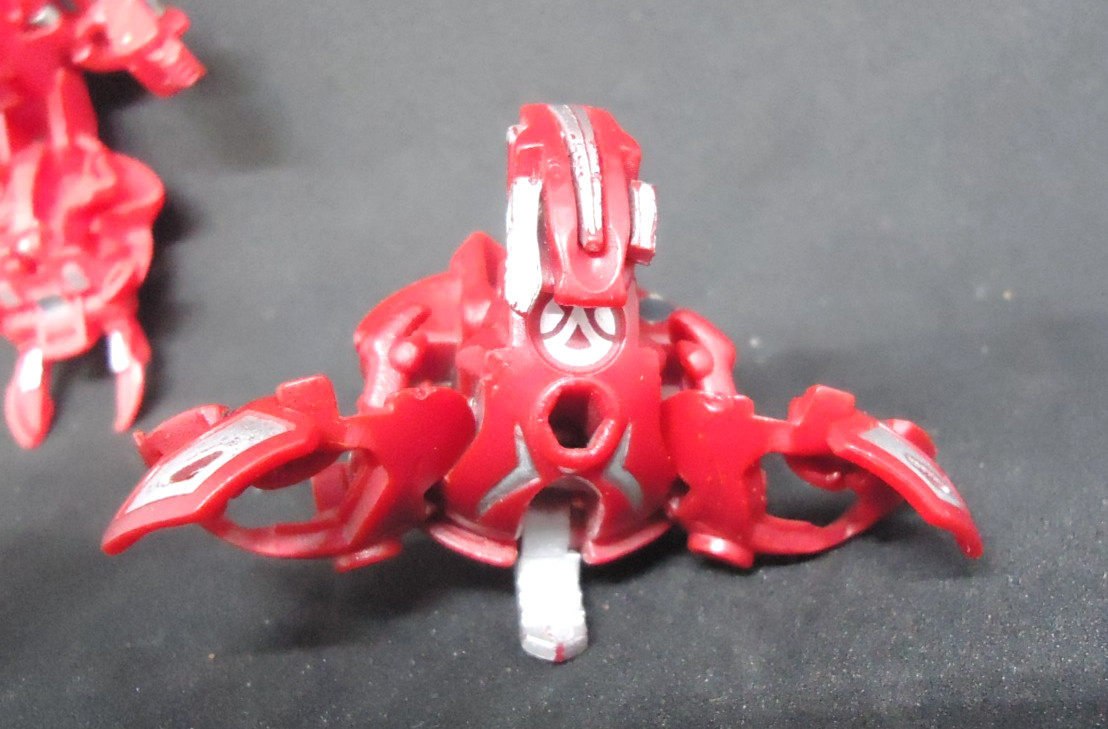 Lot X2 Bakugan Mechtanium Surge TITANIUM DRAGONOID Pyrus + Iron Man Marvel