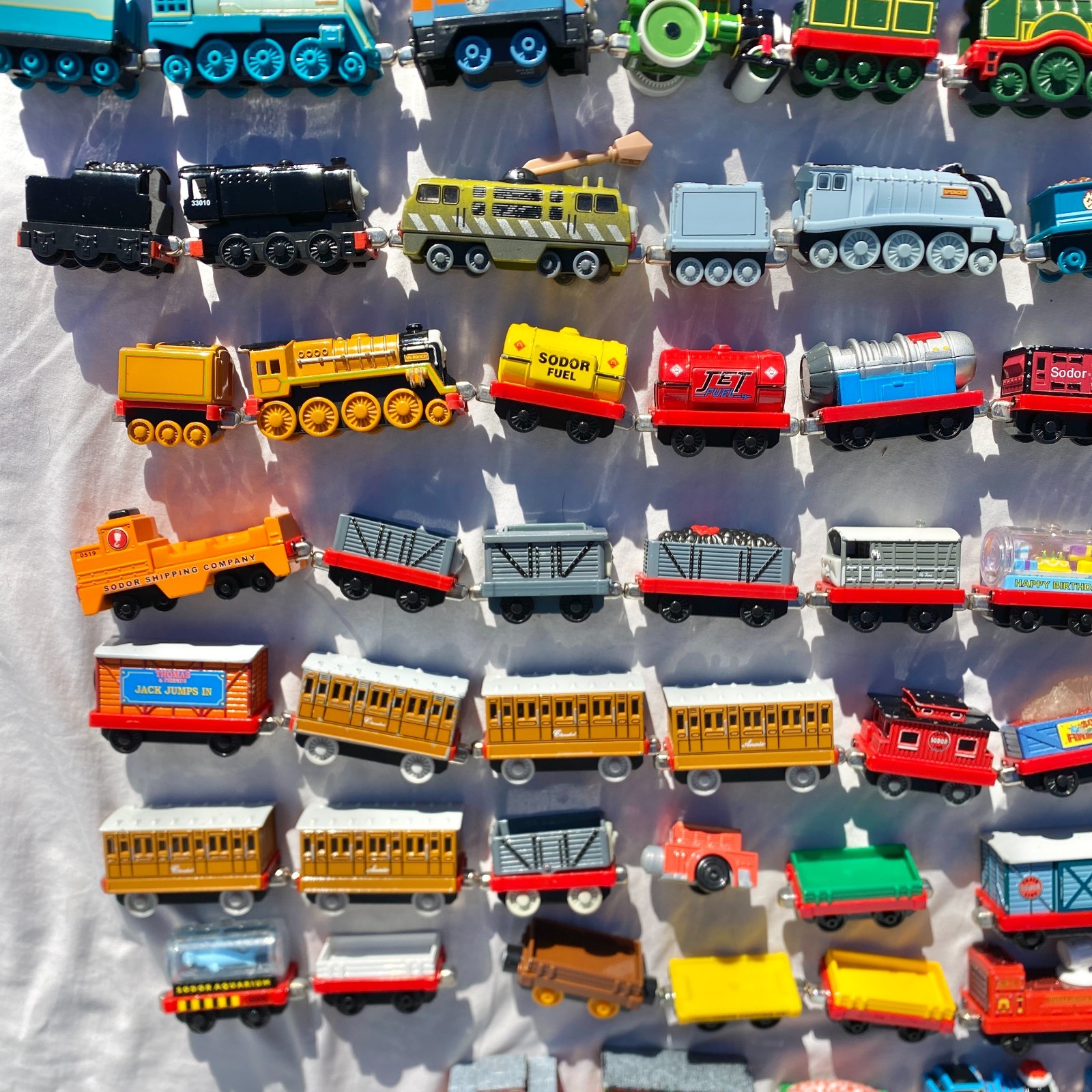 Thomas the Tank Engine & Friends Diecast Metal Trains / Cars -YOU PICK- (Desc)