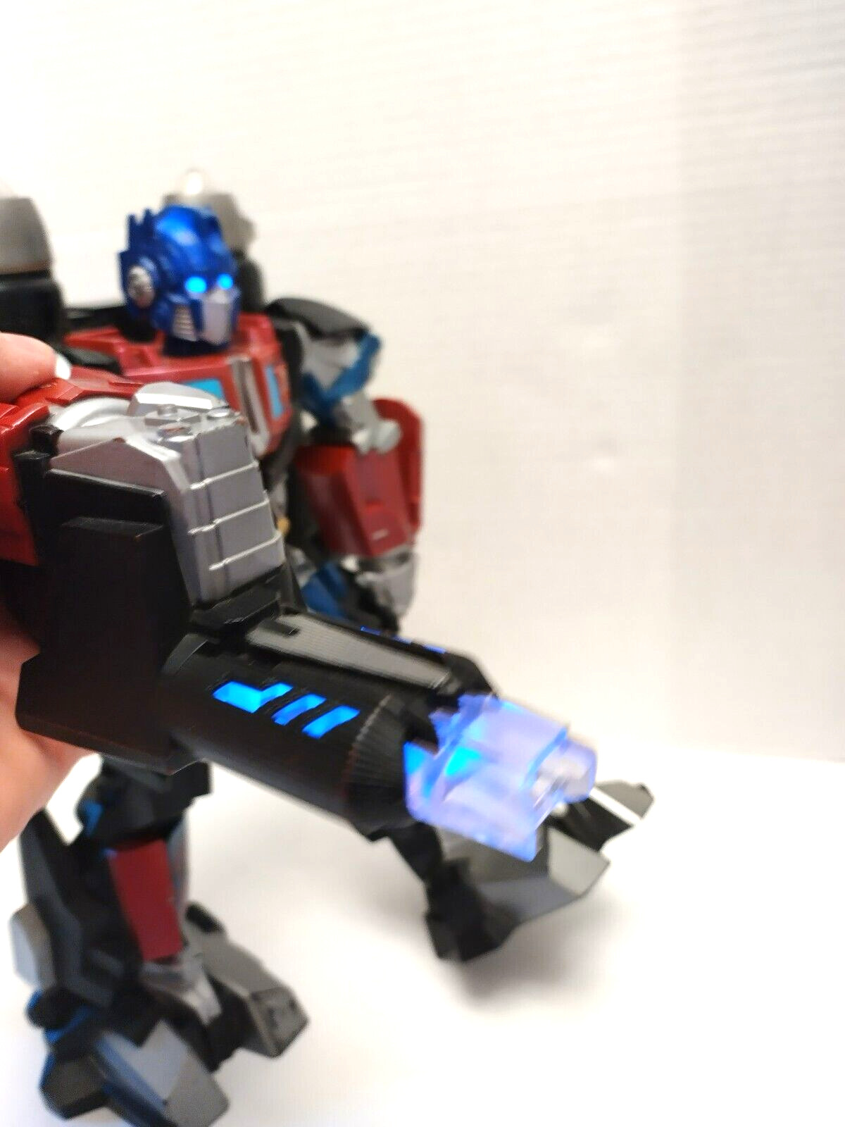 Optimus Prime Mega Power Bot Transformers Light-Up Talking 12&Prime;