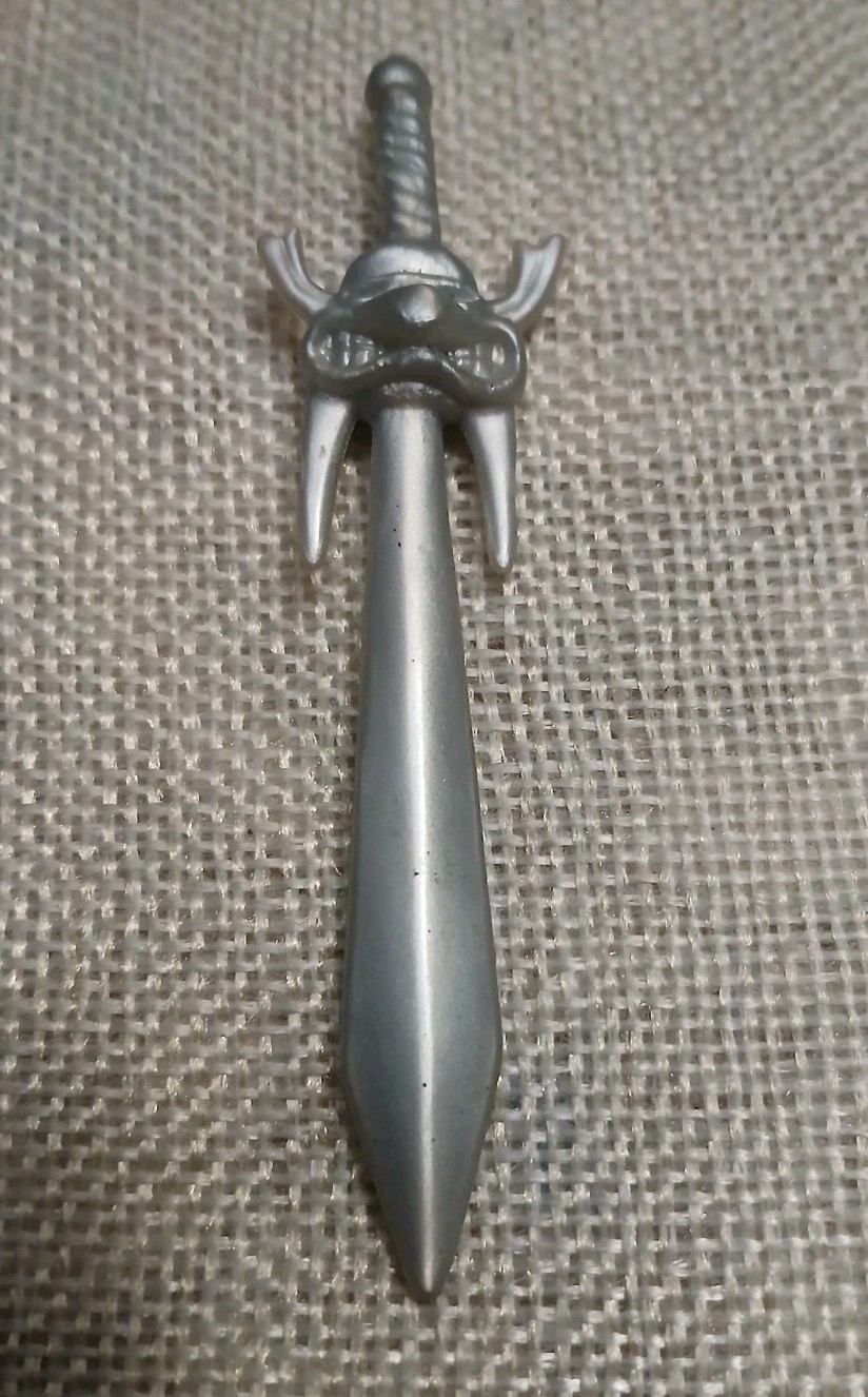TMNT Warriors of the Forgotten Sewers Savage Leo Barbarian Silver Sword Katana