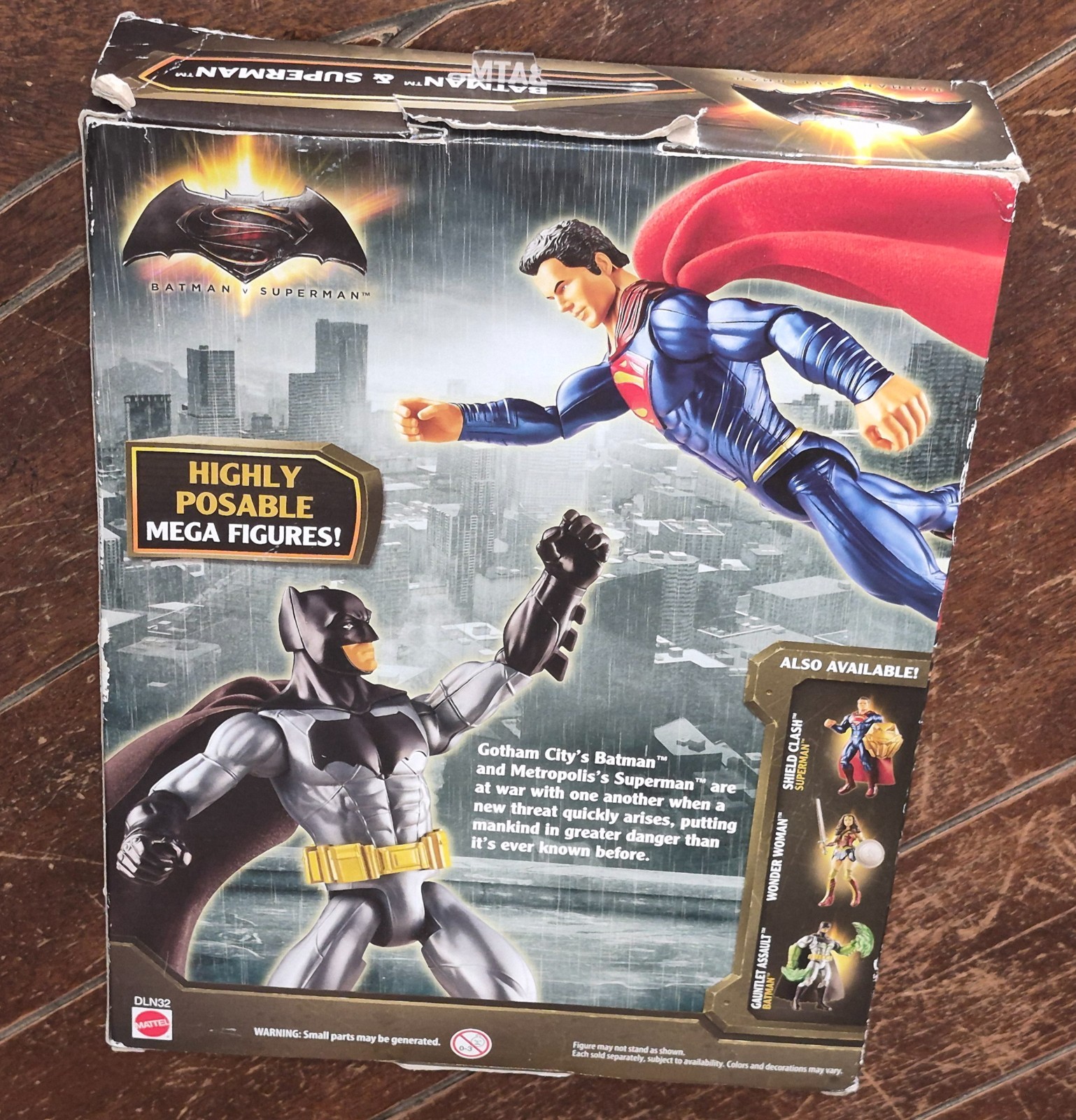 DC Comics Batman v Superman (2015) BATMAN & SUPERMAN 11&Prime; Mega Action Figures!