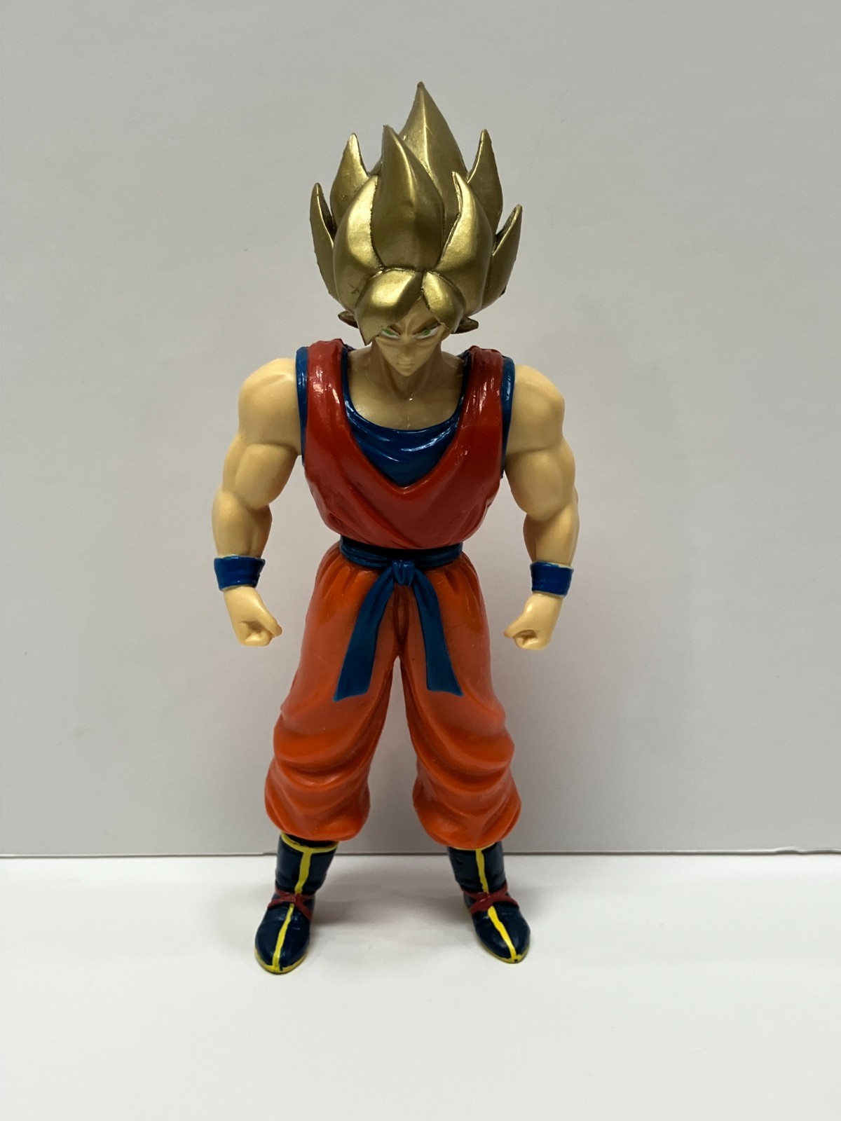 Bandai DBZ Dragon Ball Z Super Battle Collection GOKU action figure – Gold Hair