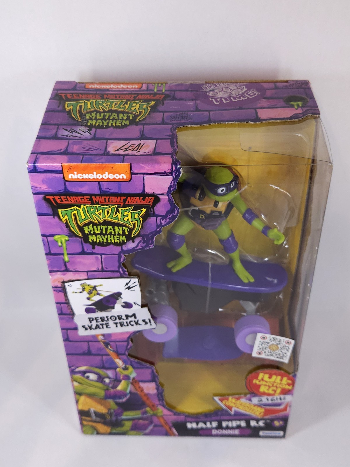 TMNT Mutant Mayhem Donatello Half Pipe RC Skateboard Vehicle 2.4GHz 5+