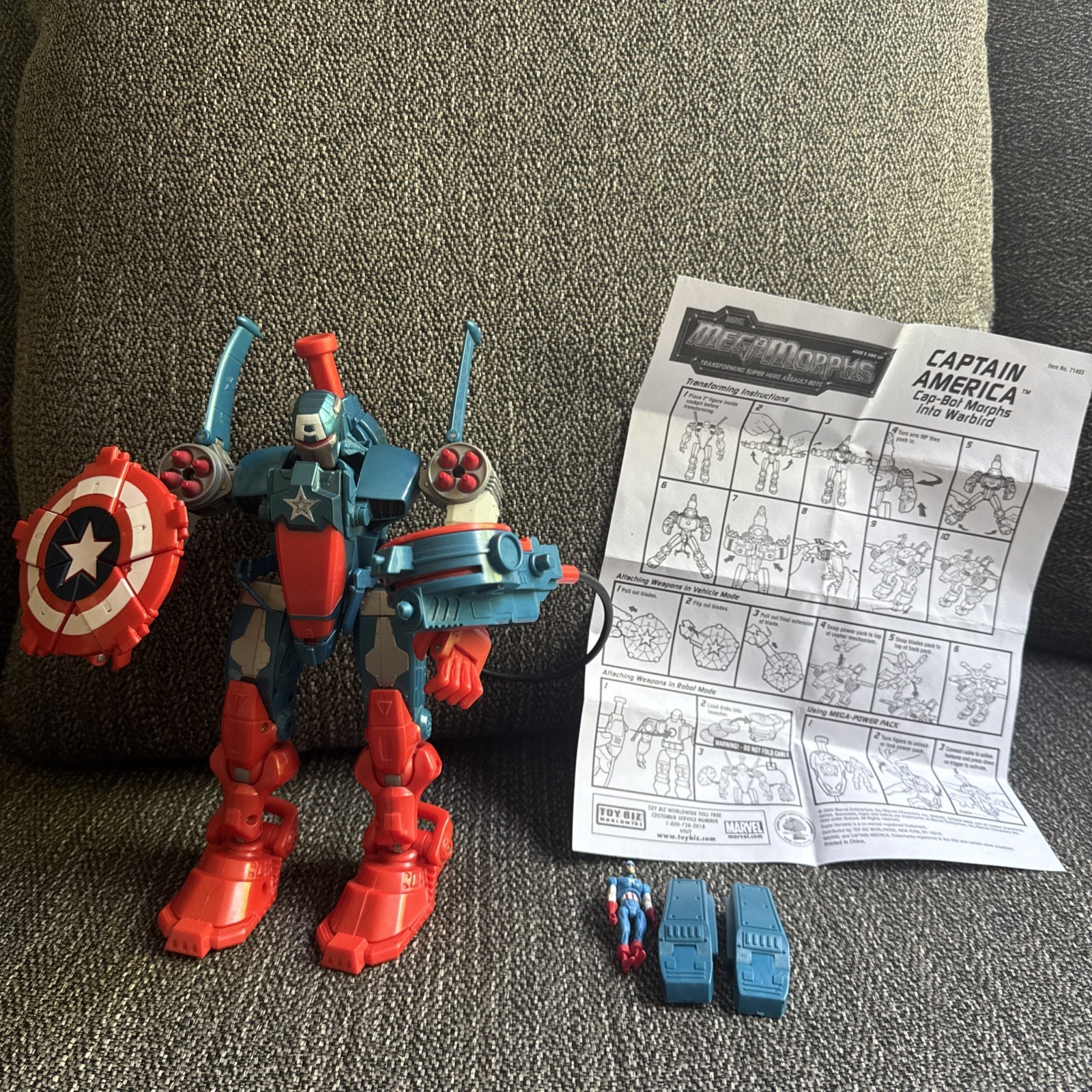 Captain America Megamorphs ToyBiz 2006 Action Figure – With Manual and Mini Fig