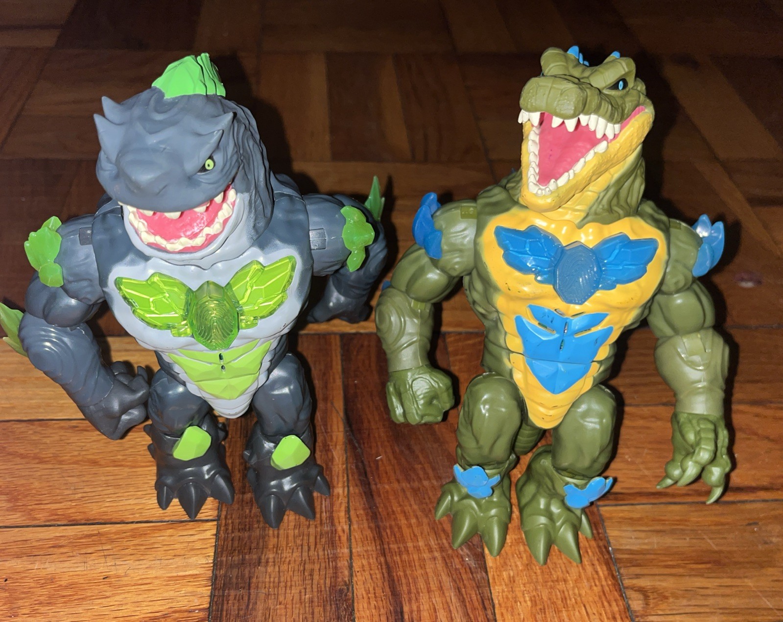 Beast Lab Shark & Alligator Beast Creator Experiment Action Figures